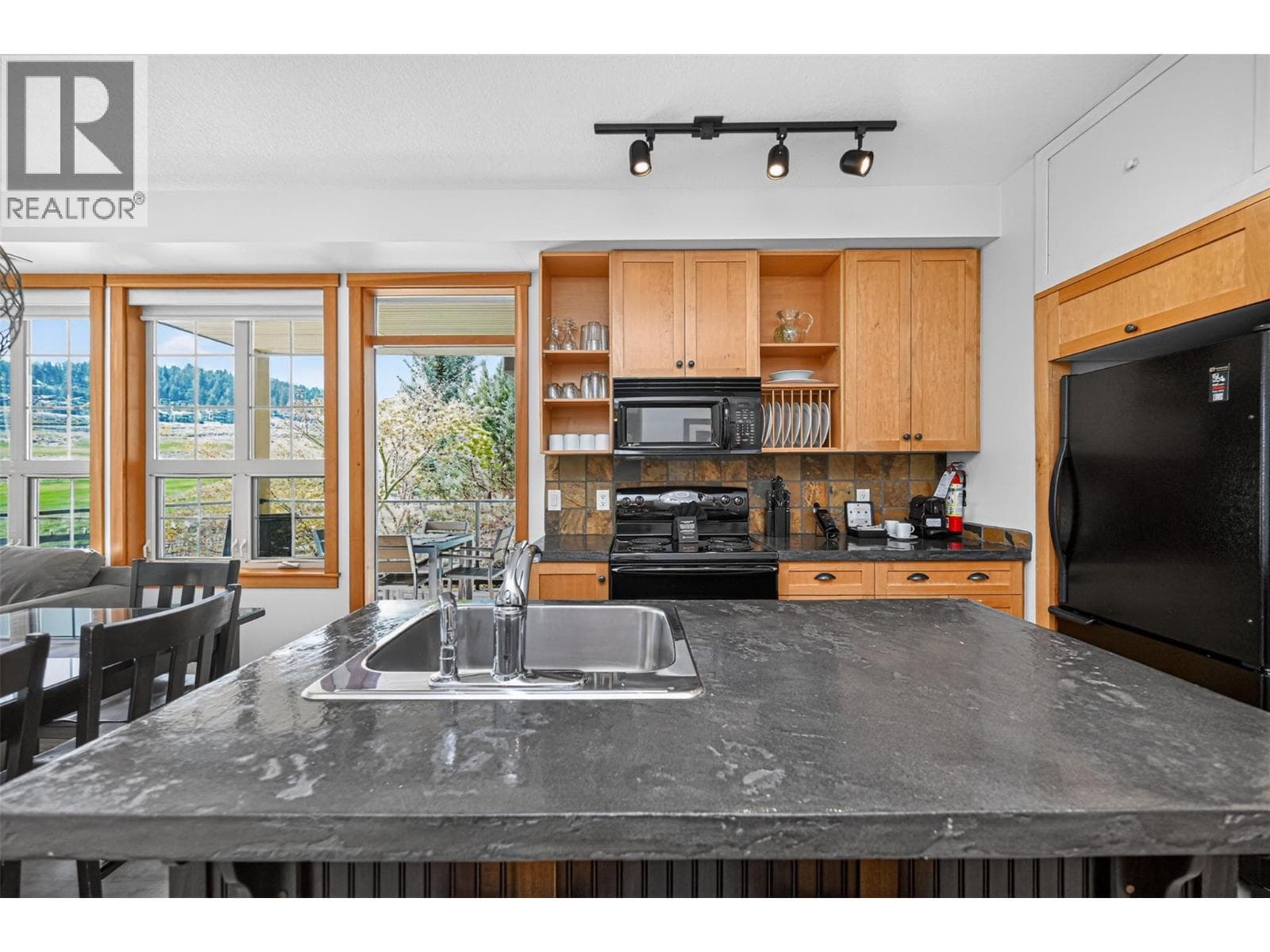 101 Village Centre Court Unit# 232 Lot# 6, photo 27