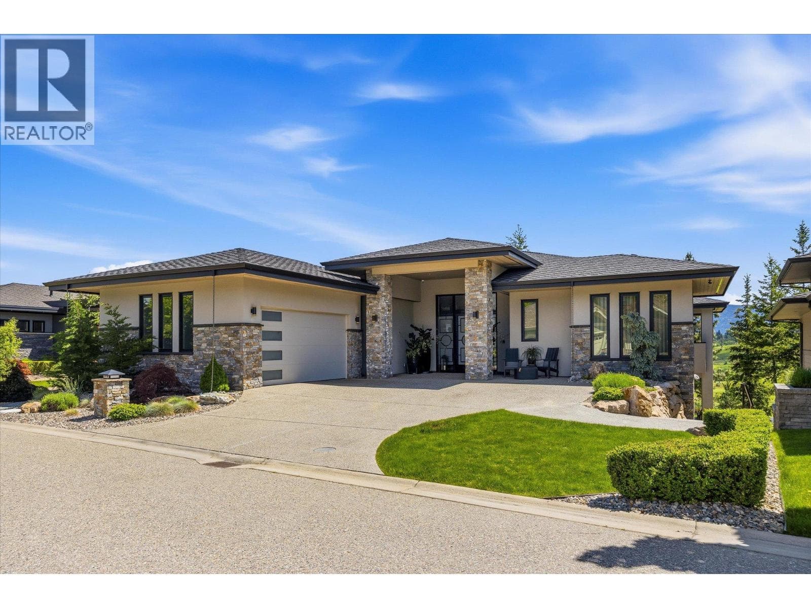 818 Brassey Place, photo 2