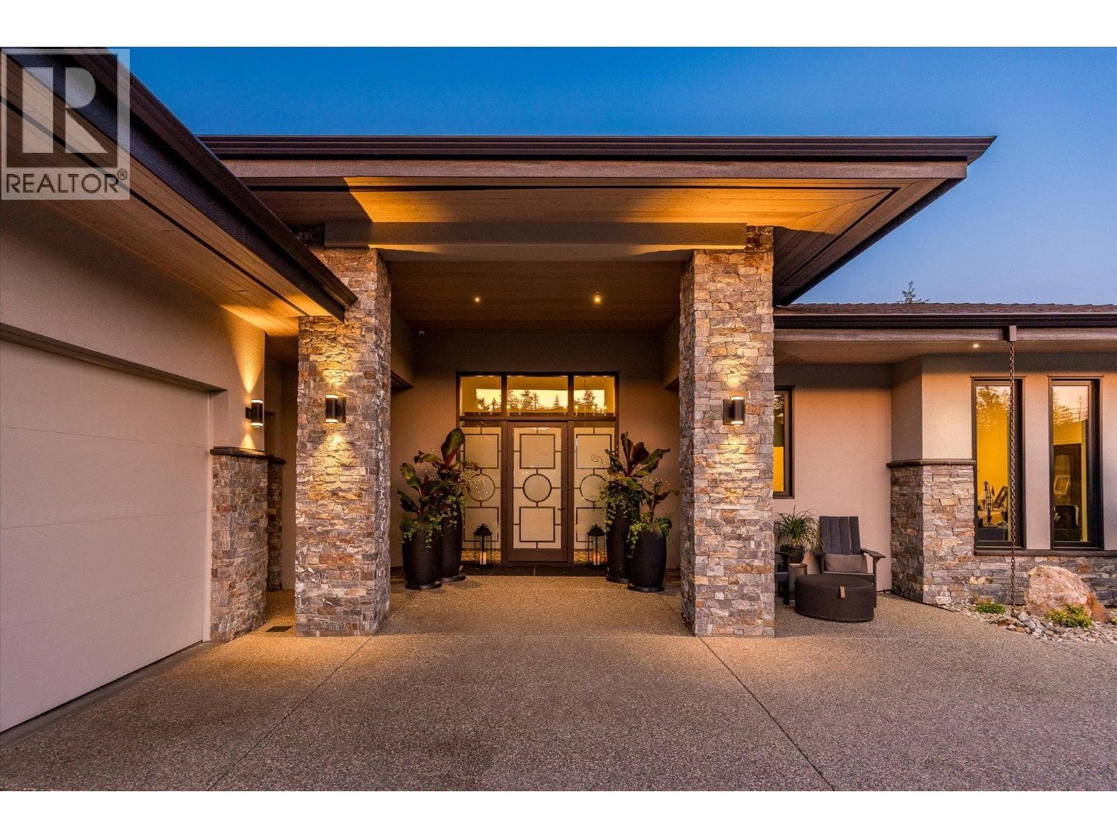 818 Brassey Place, photo 3