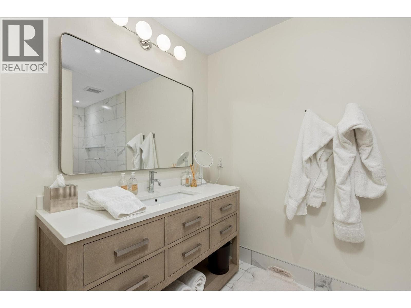 818 Brassey Place, photo 64