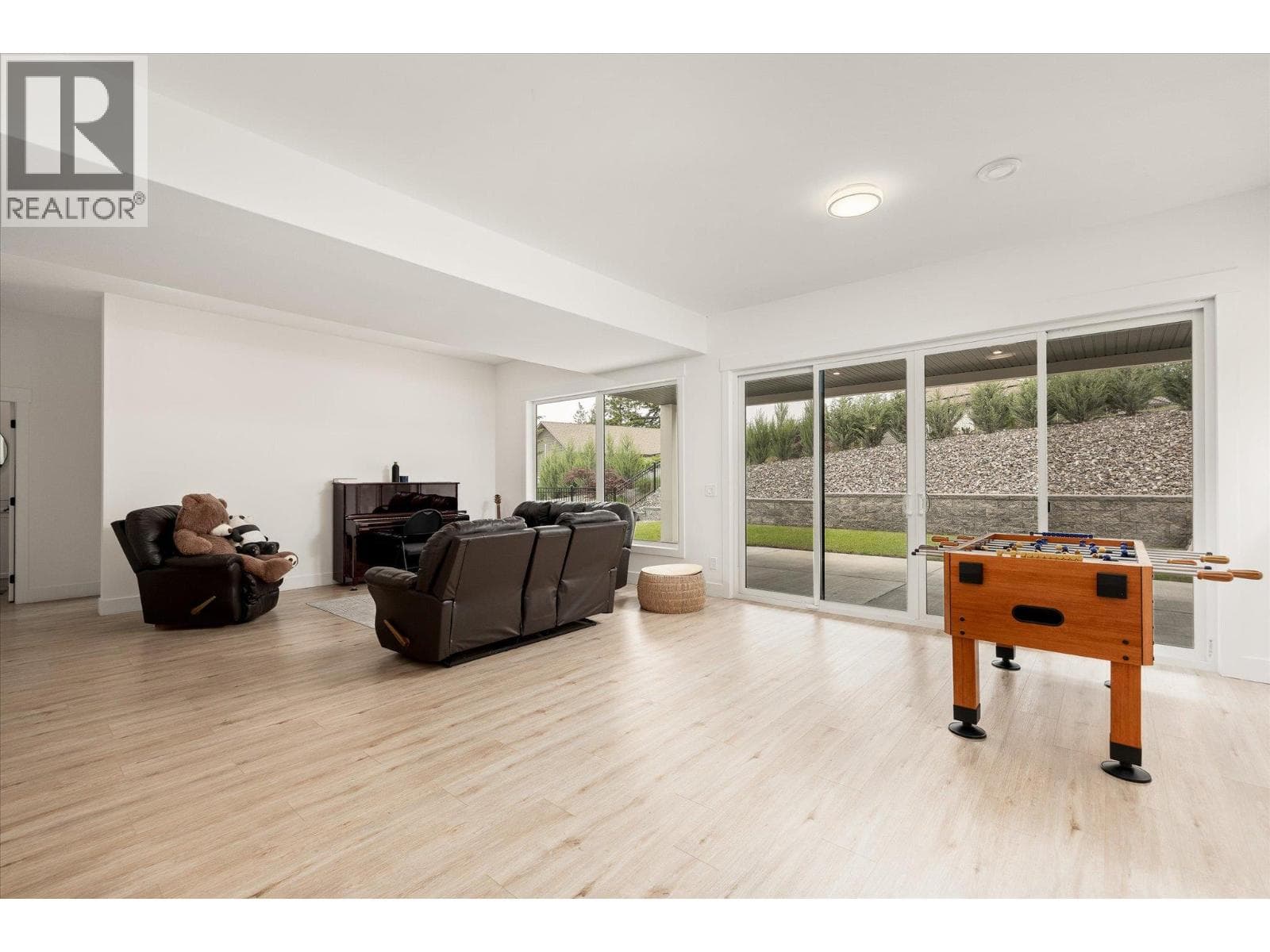 10285 Beacon Hill Drive, photo 34