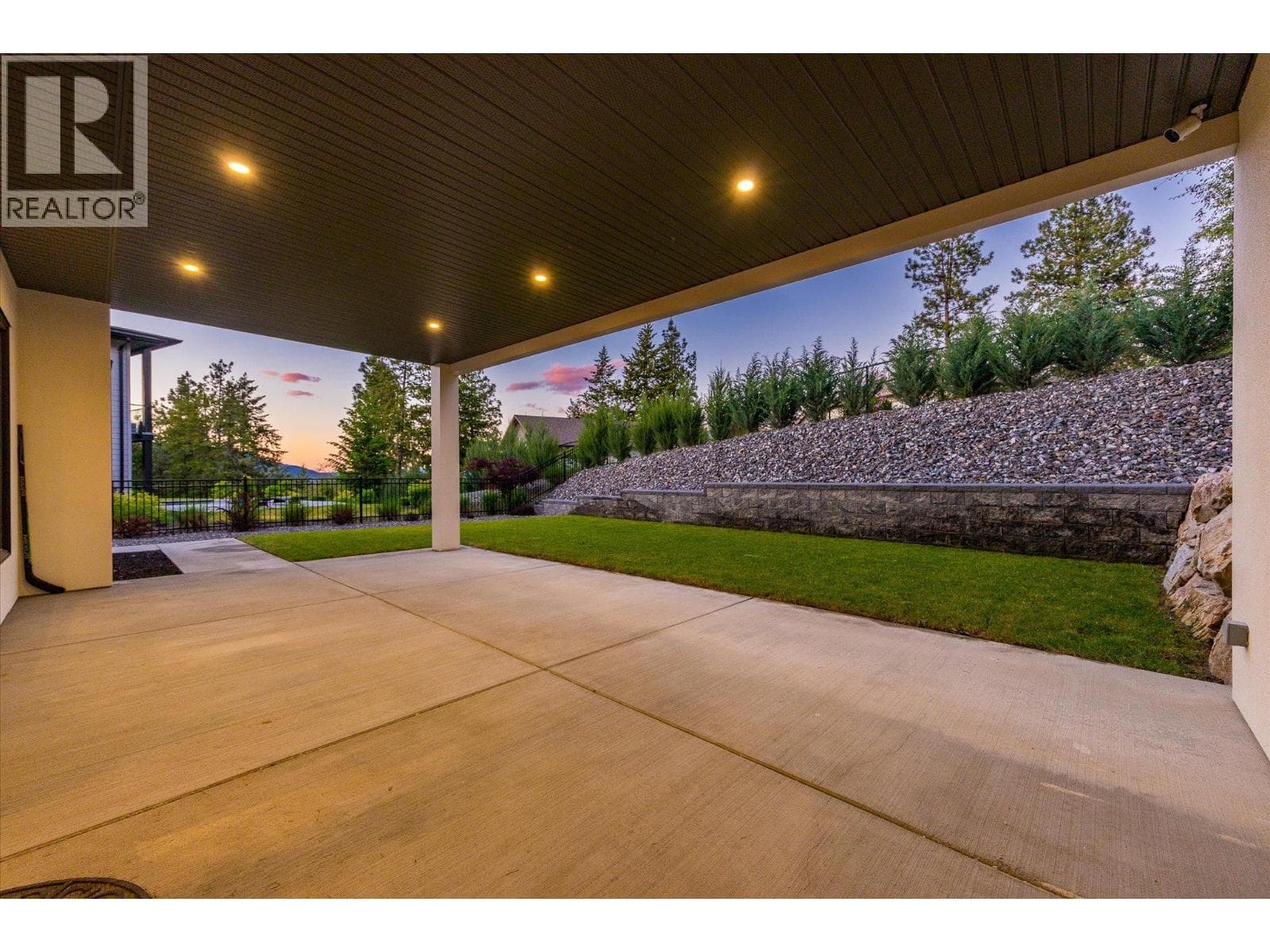 10285 Beacon Hill Drive, photo 36