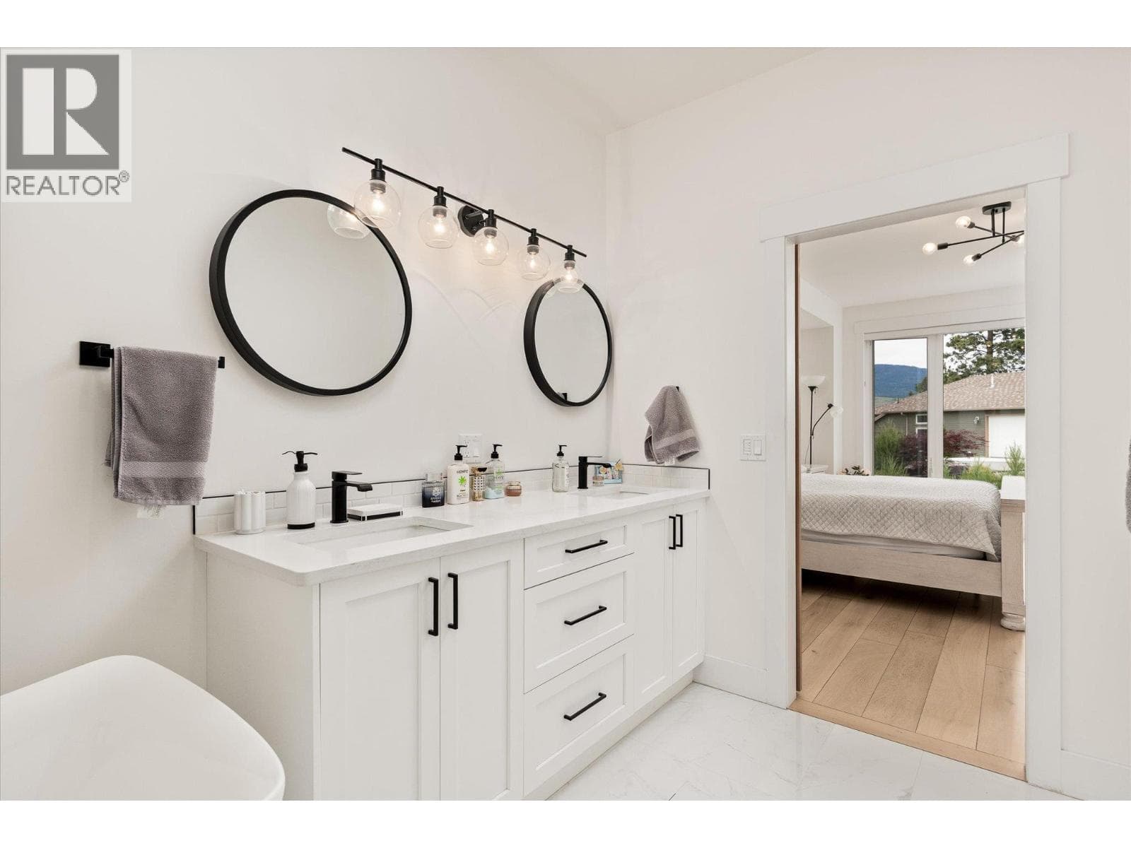 10285 Beacon Hill Drive, photo 19