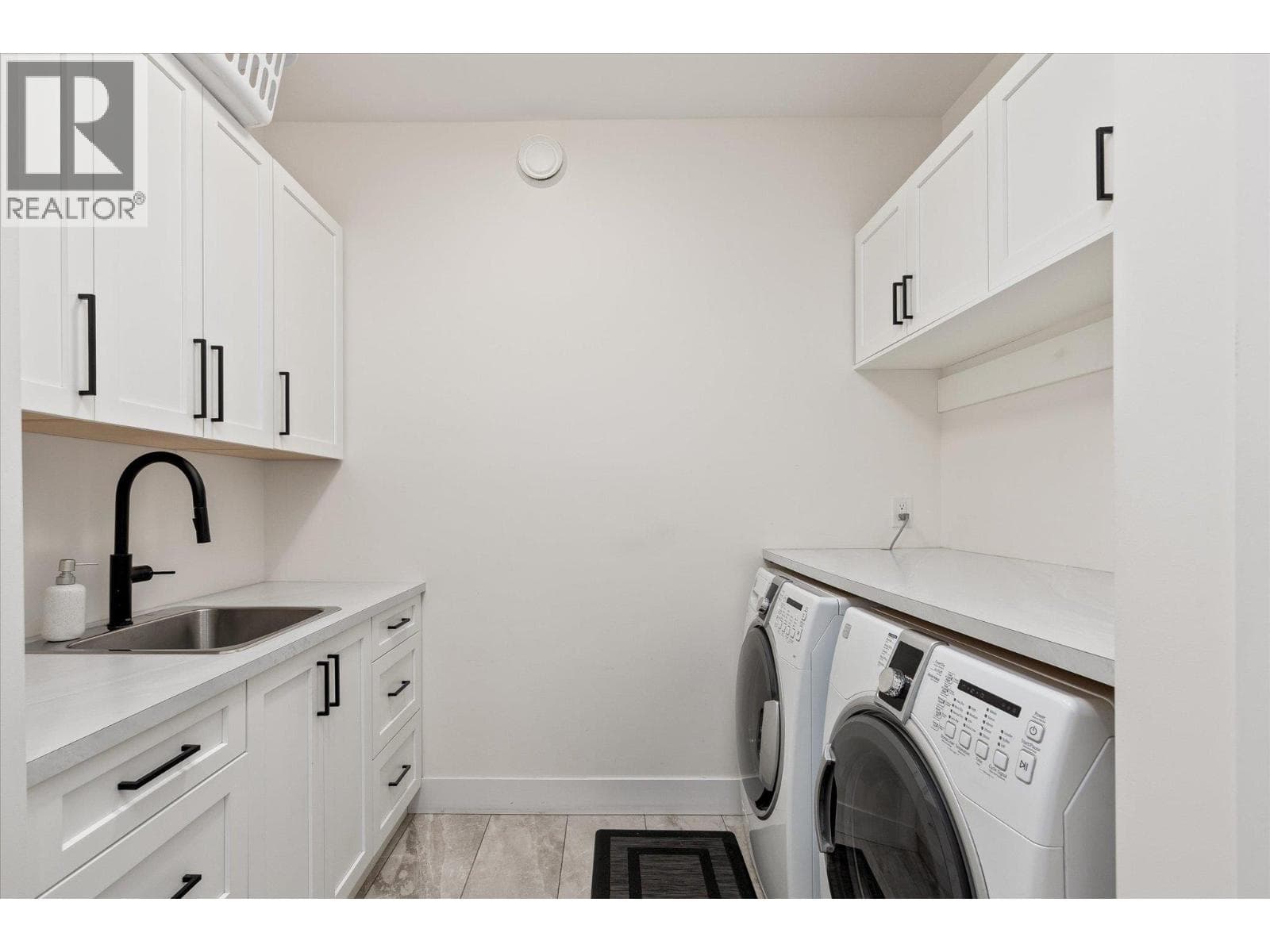 10285 Beacon Hill Drive, photo 24