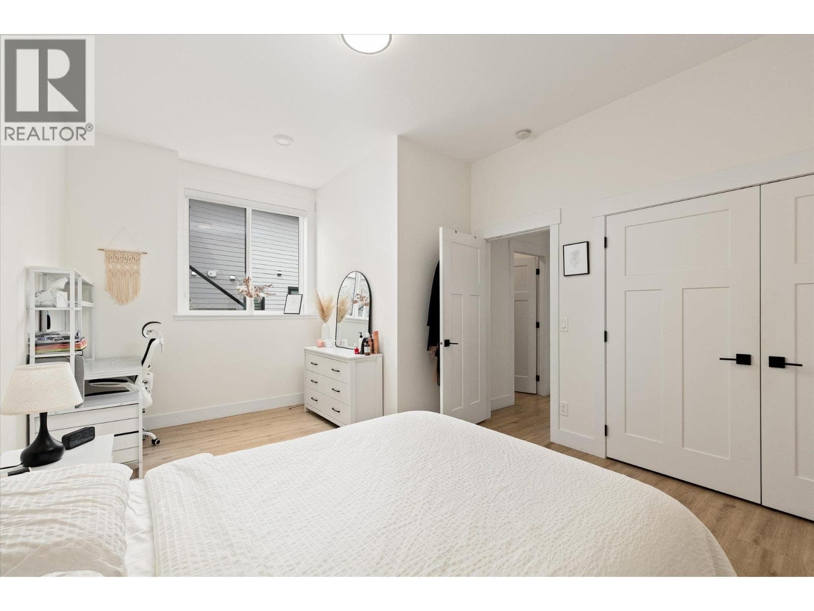 10285 Beacon Hill Drive, photo 27
