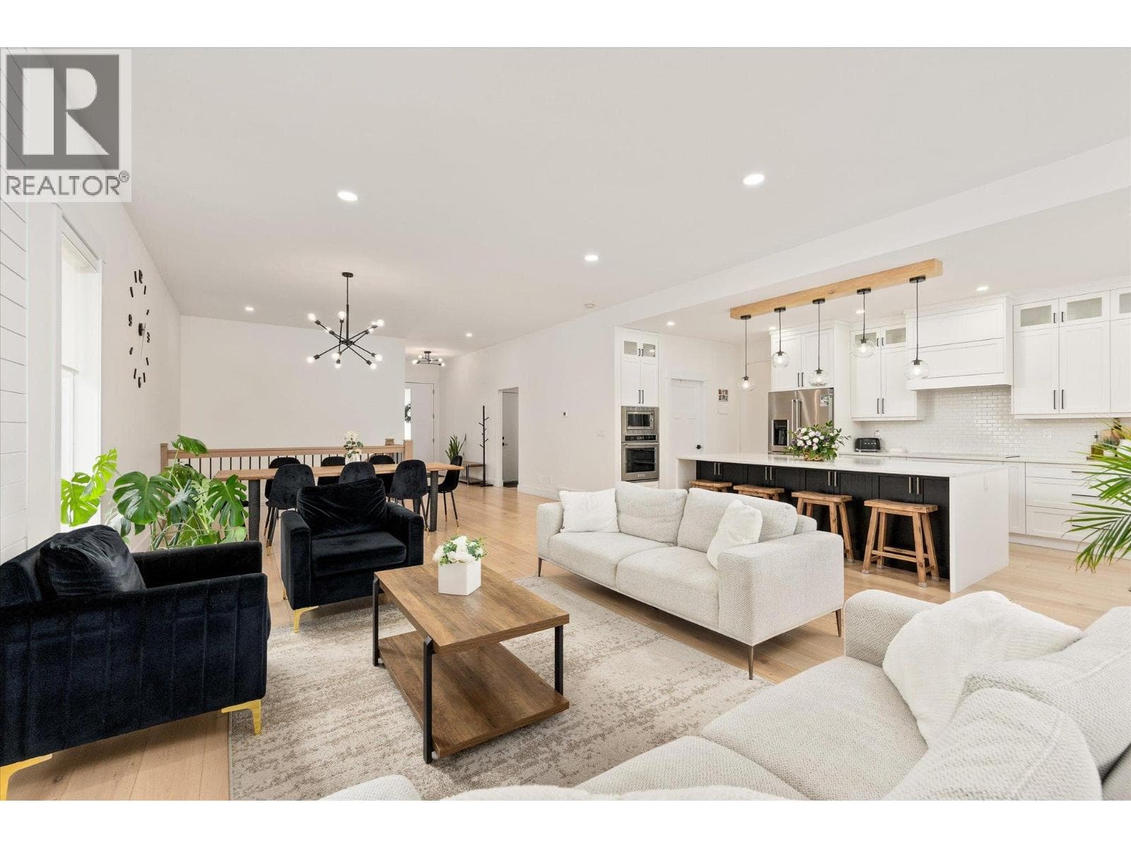 10285 Beacon Hill Drive, photo 10