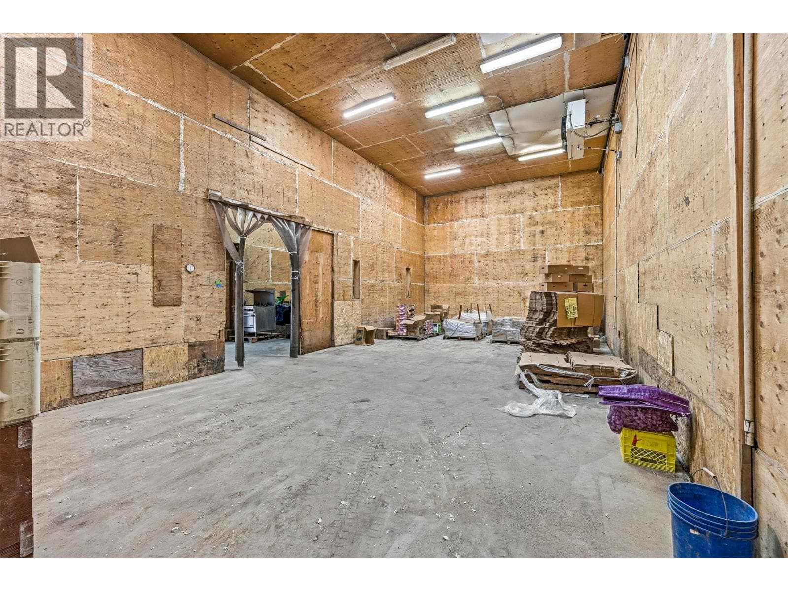 2249 Agar Road, photo 27