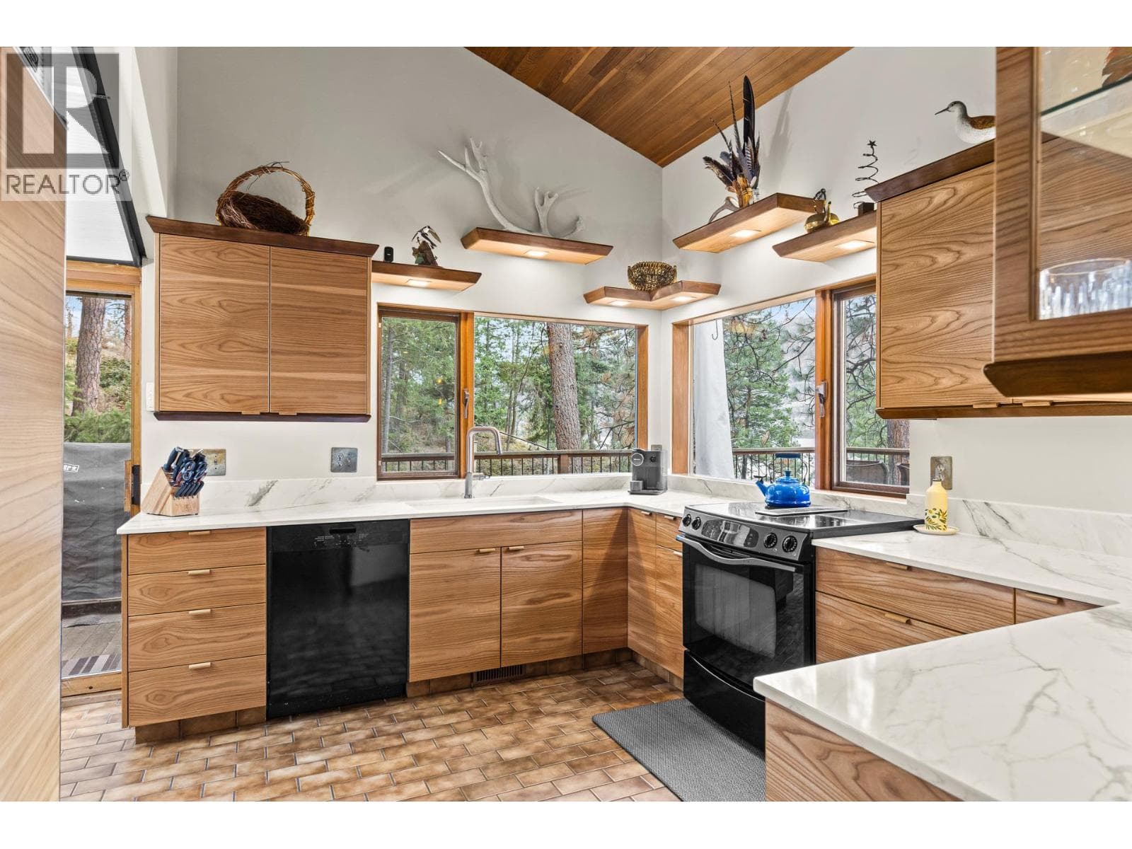 2765 Arthur Road, photo 11