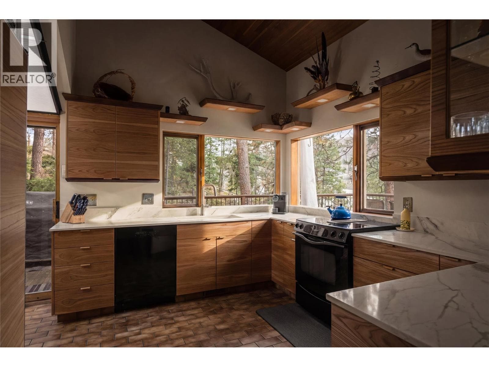 2765 Arthur Road, photo 12
