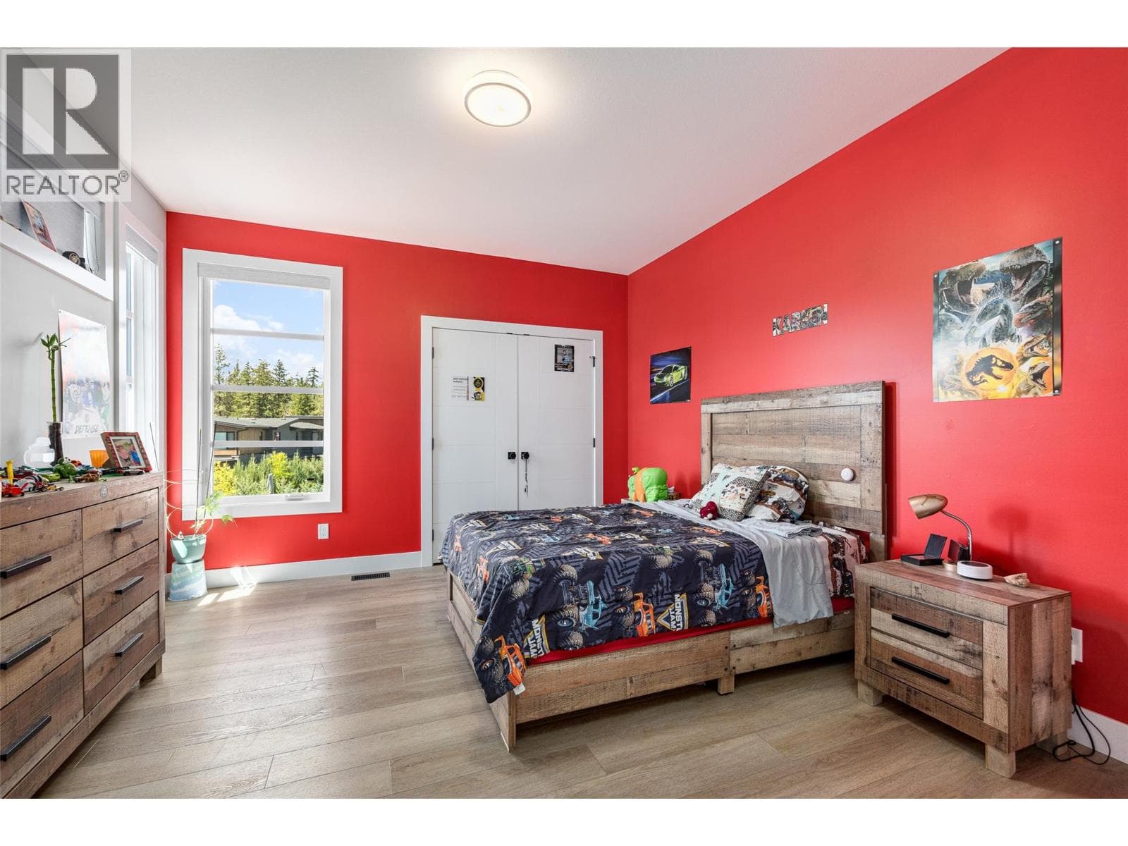 10245 Beacon Hill Drive, photo 57