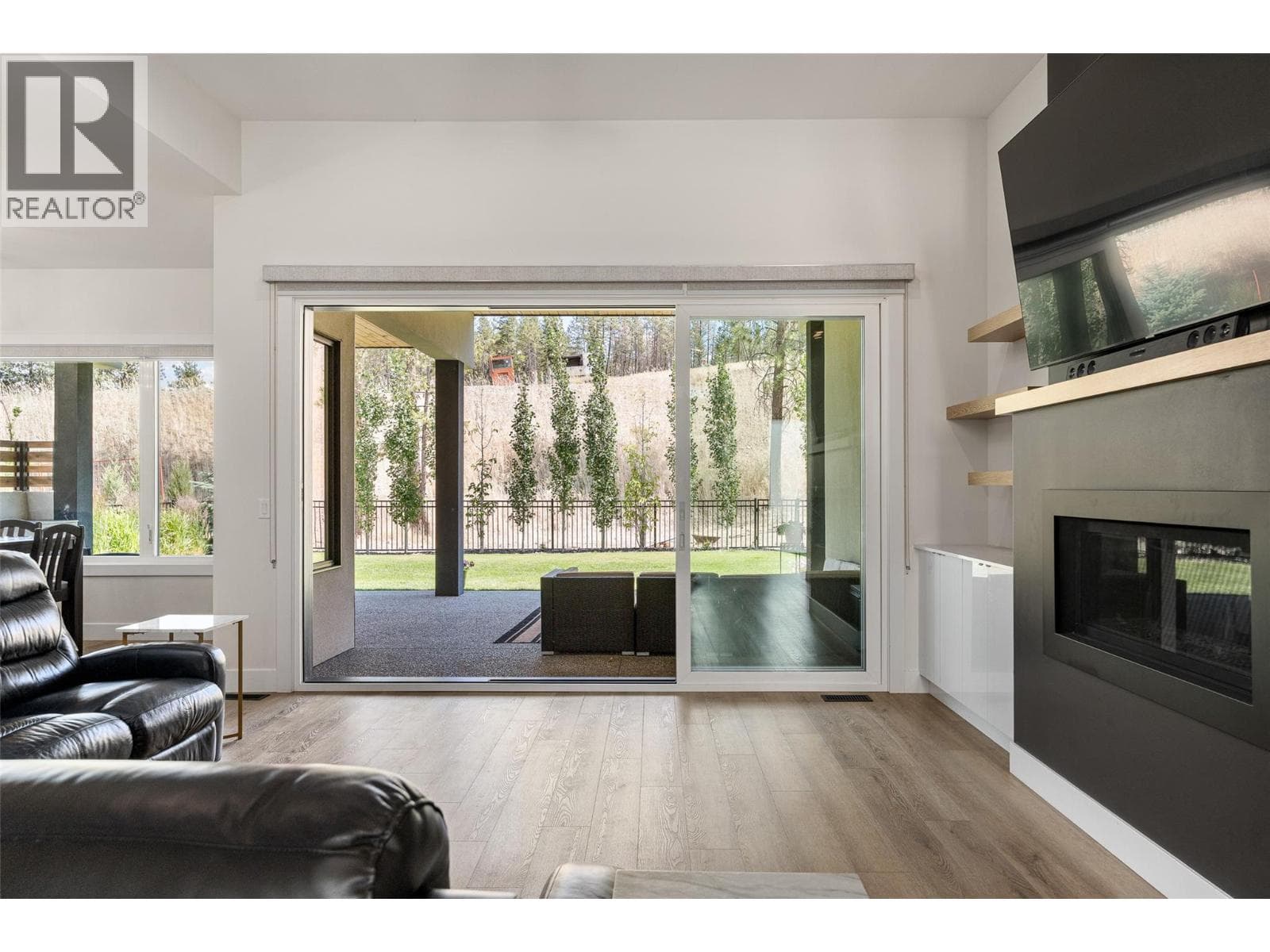 10245 Beacon Hill Drive, photo 29