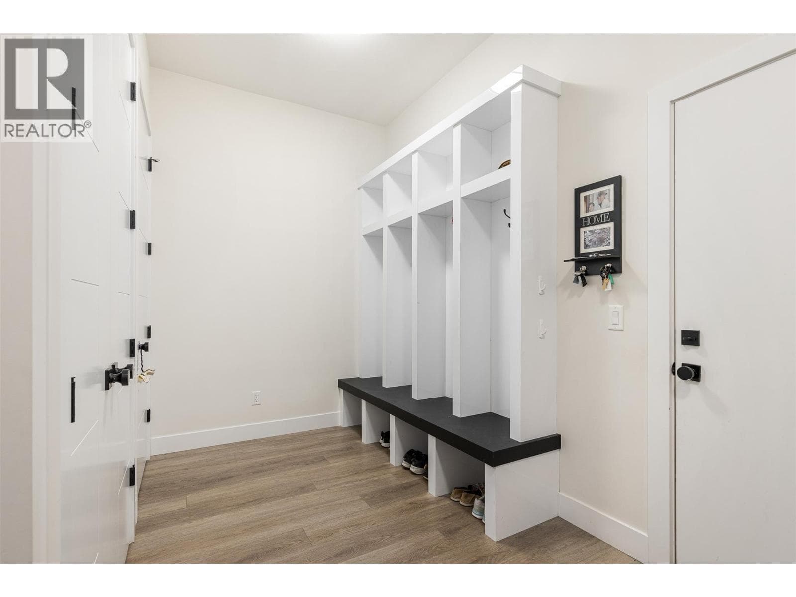 10245 Beacon Hill Drive, photo 51