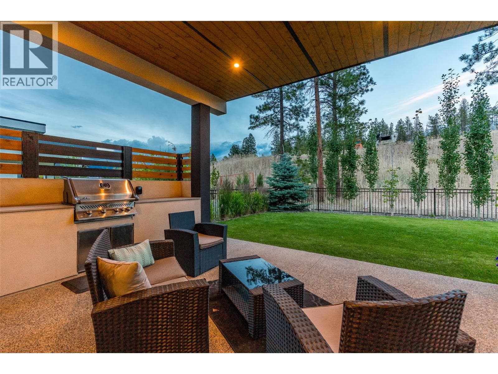10245 Beacon Hill Drive, photo 11