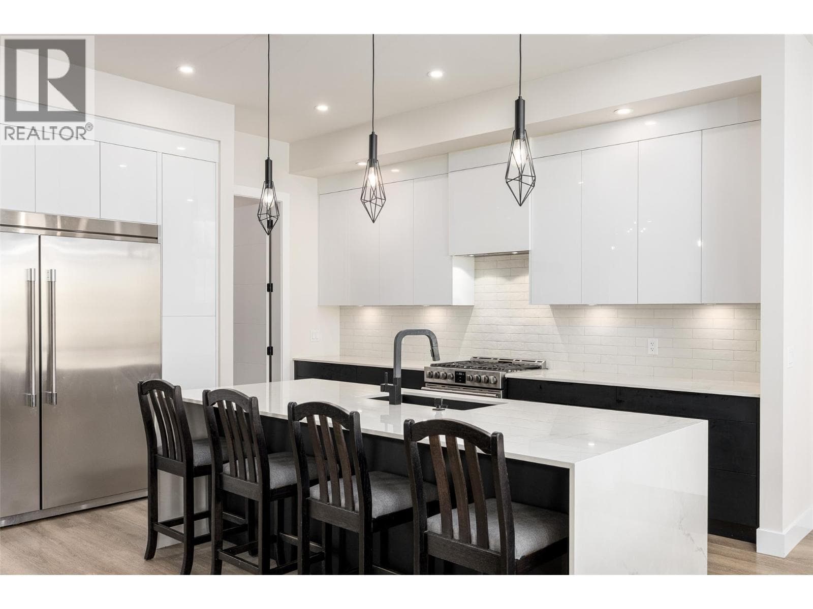 10245 Beacon Hill Drive, photo 33