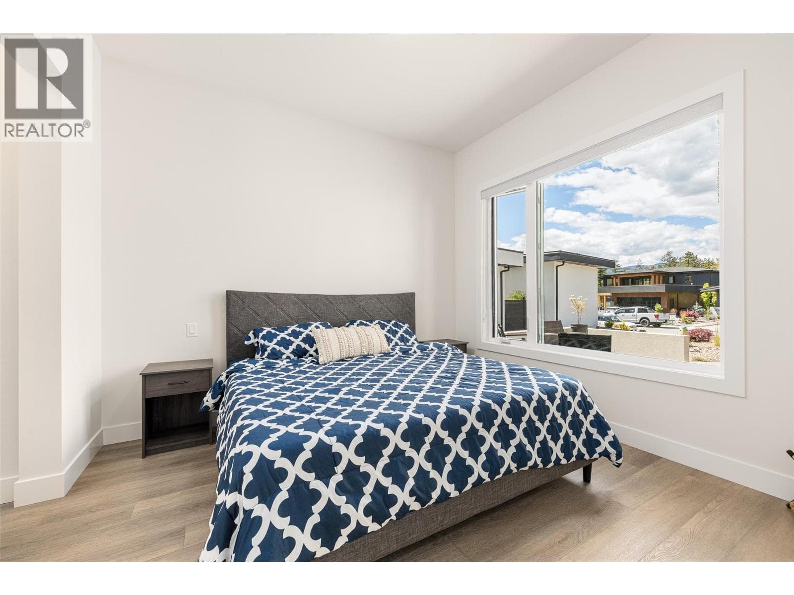 10245 Beacon Hill Drive, photo 47