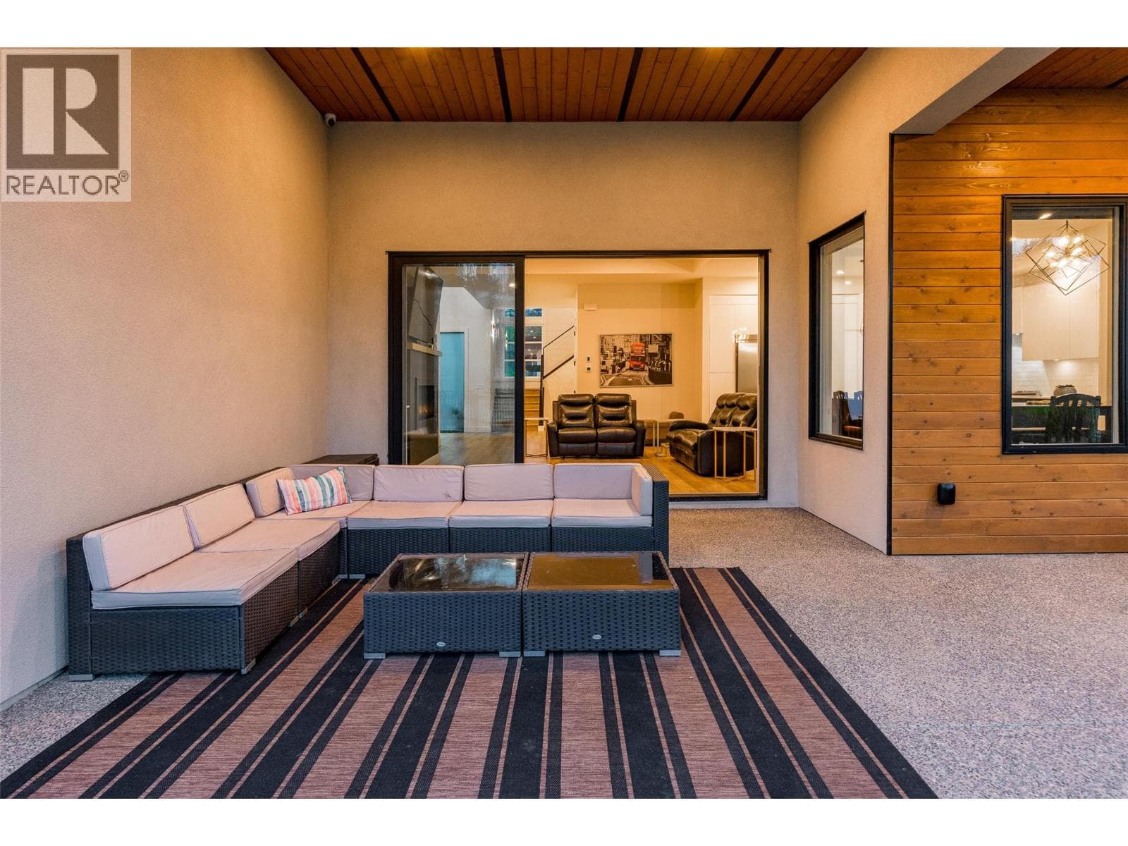 10245 Beacon Hill Drive, photo 14