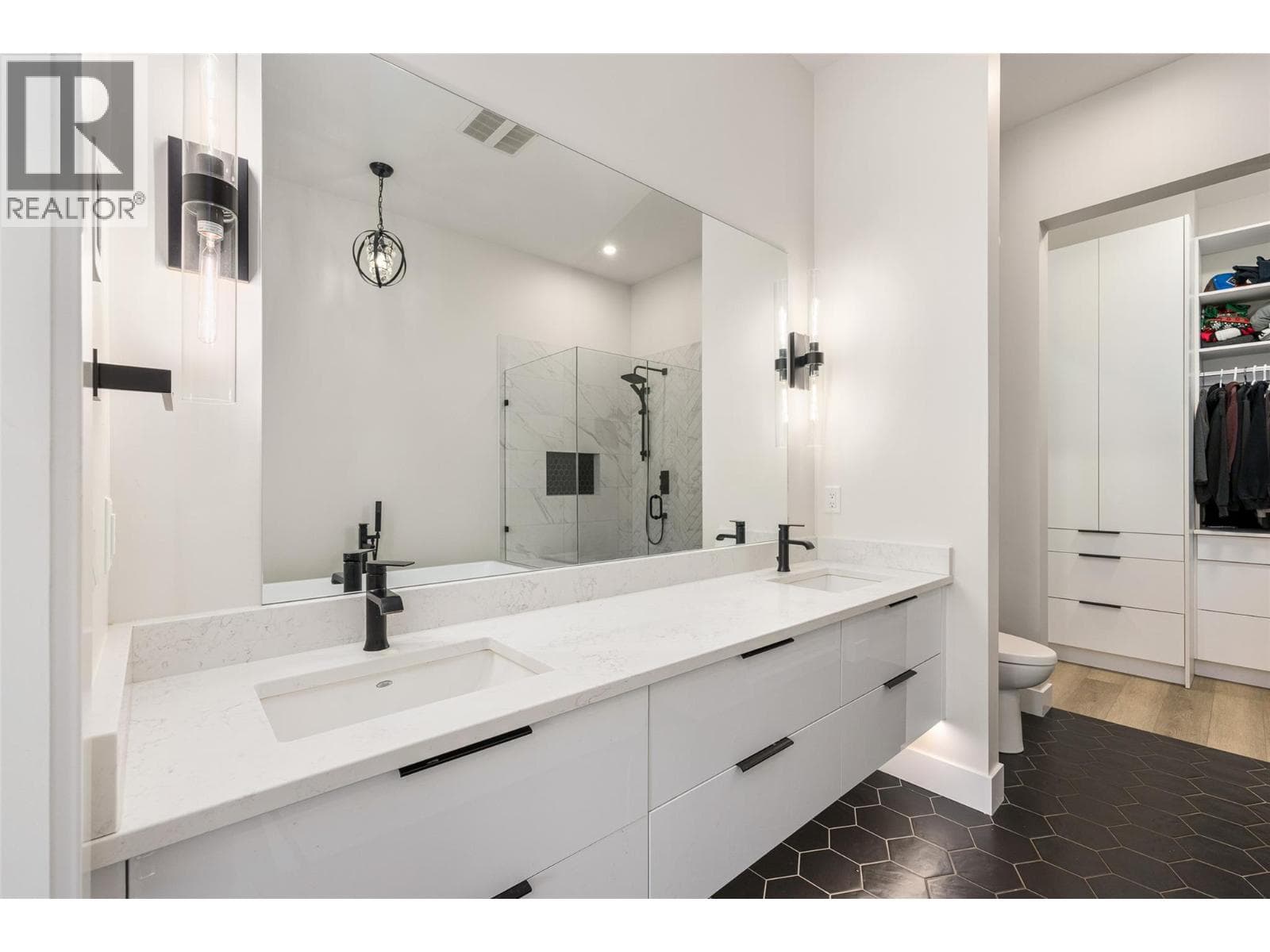 10245 Beacon Hill Drive, photo 44