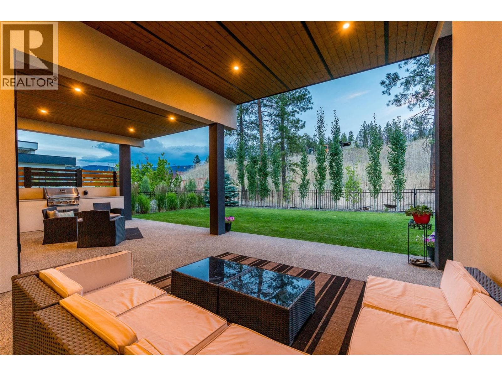 10245 Beacon Hill Drive, photo 13