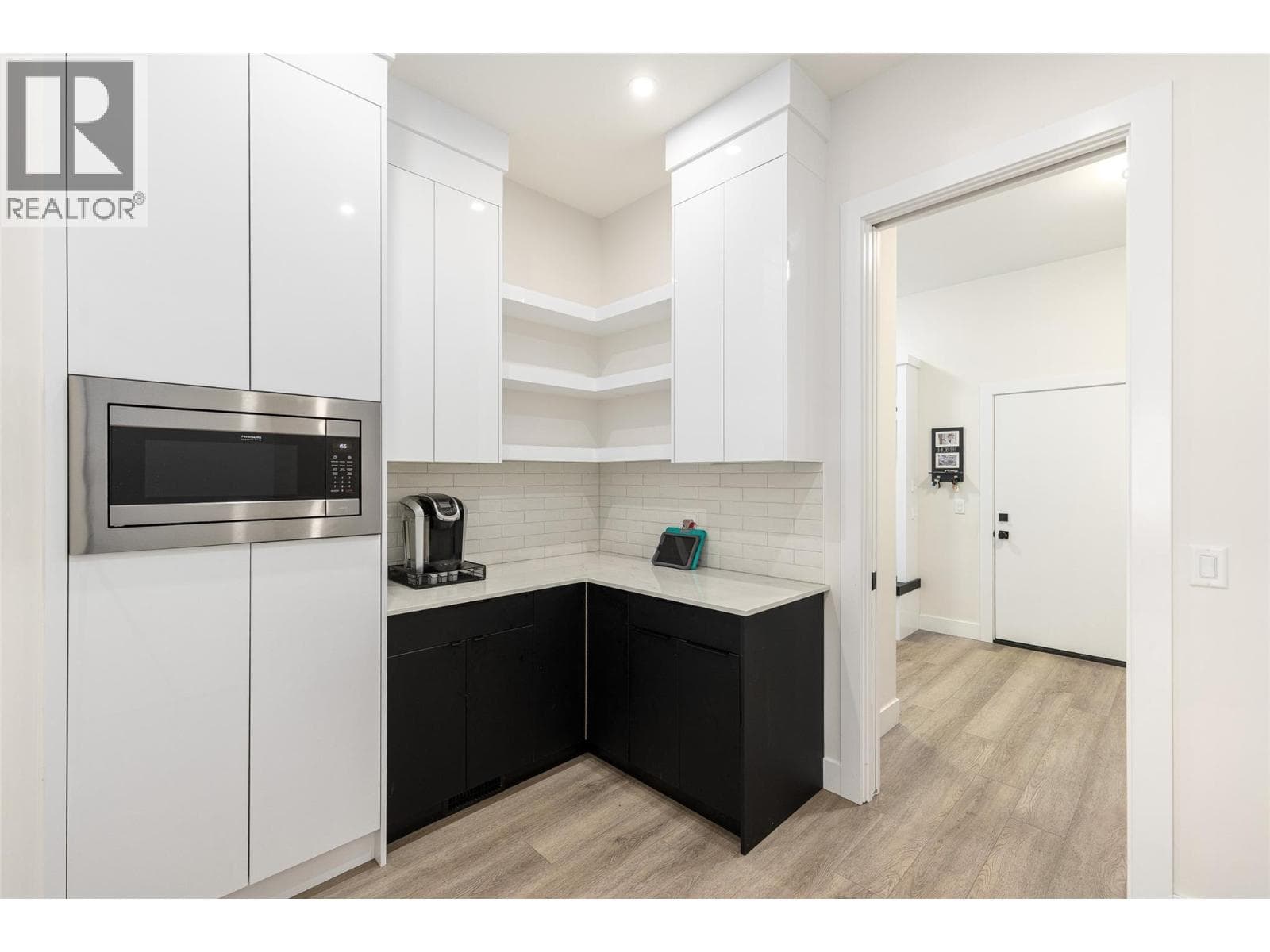10245 Beacon Hill Drive, photo 38