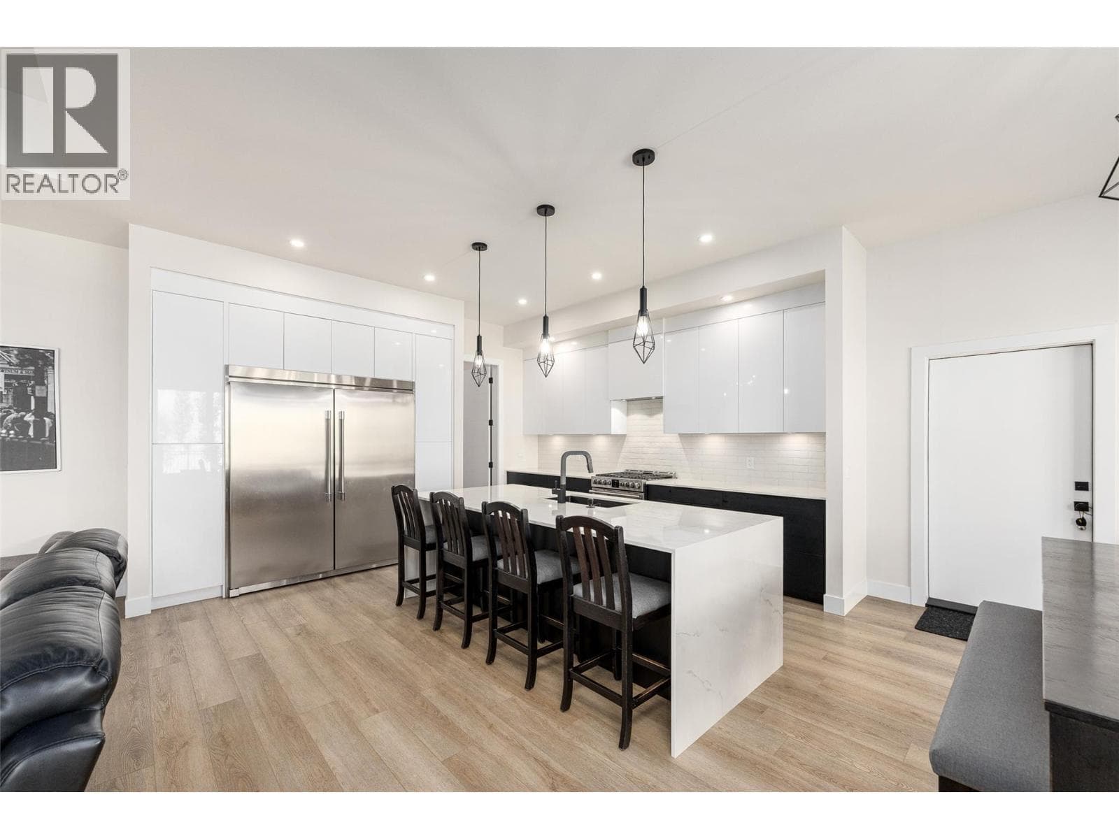 10245 Beacon Hill Drive, photo 31