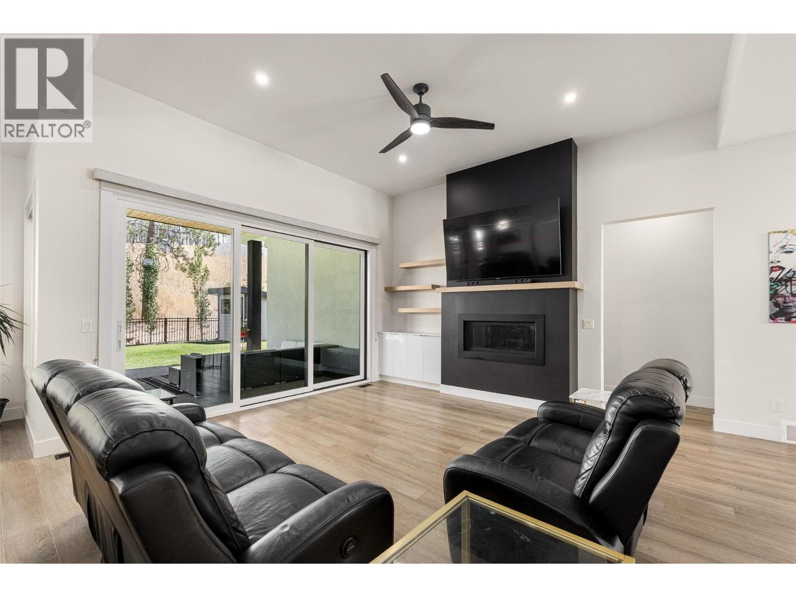 10245 Beacon Hill Drive, photo 23