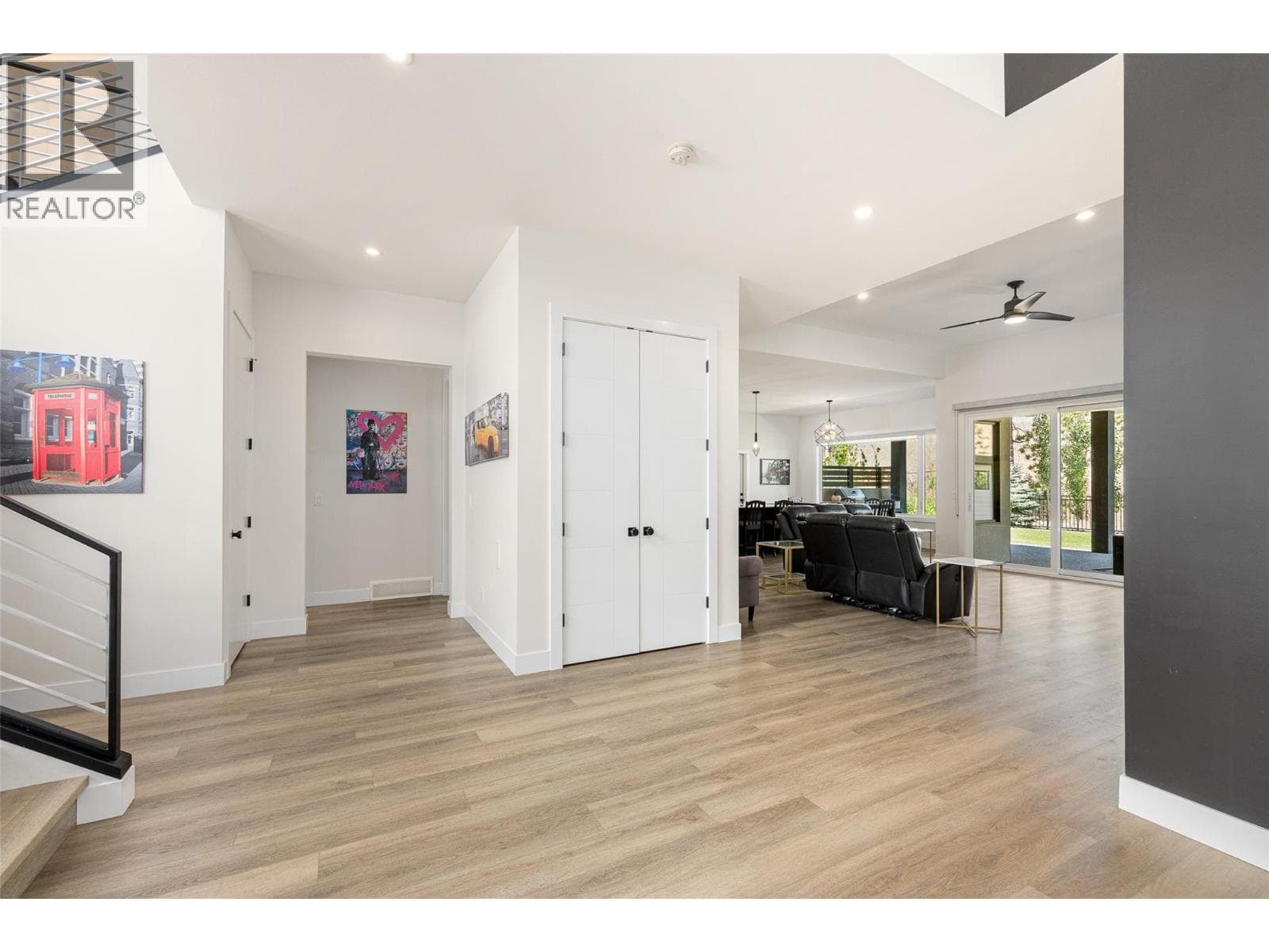 10245 Beacon Hill Drive, photo 22