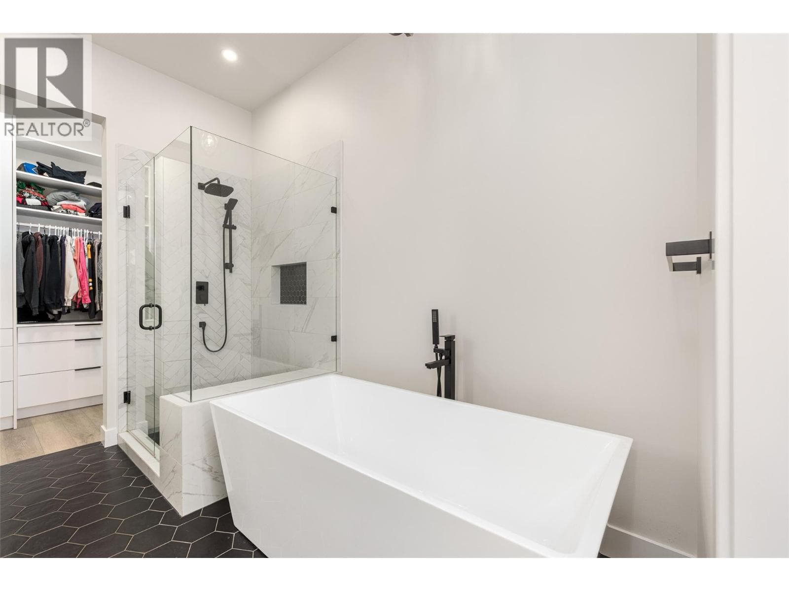 10245 Beacon Hill Drive, photo 45