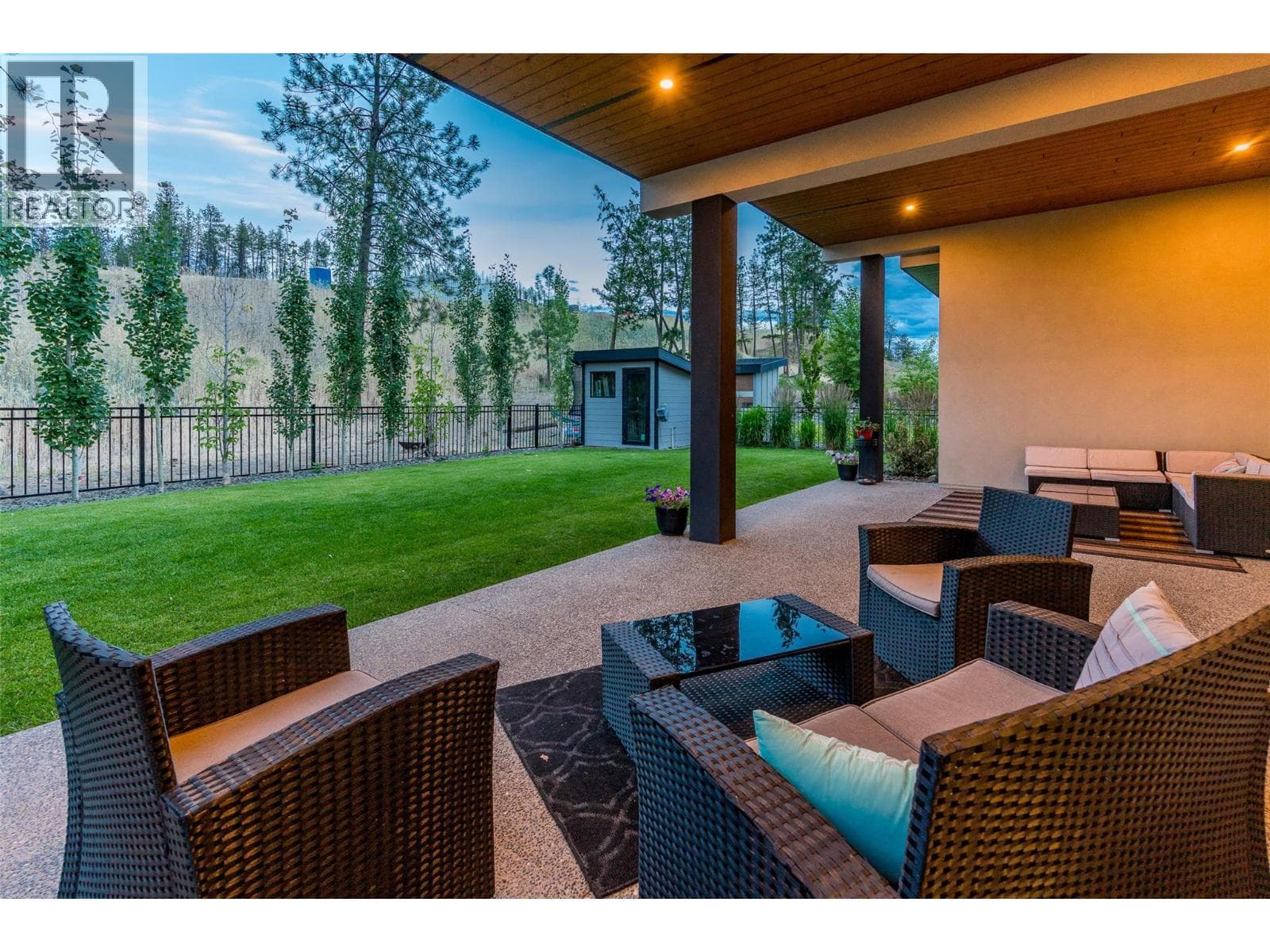 10245 Beacon Hill Drive, photo 12