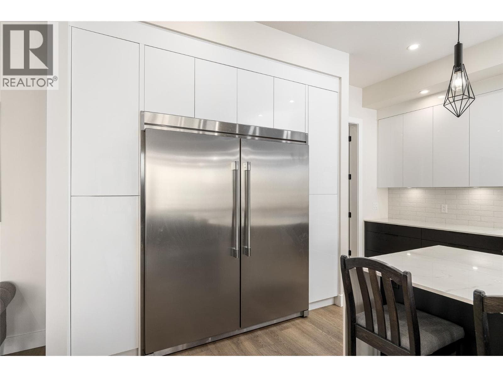 10245 Beacon Hill Drive, photo 35