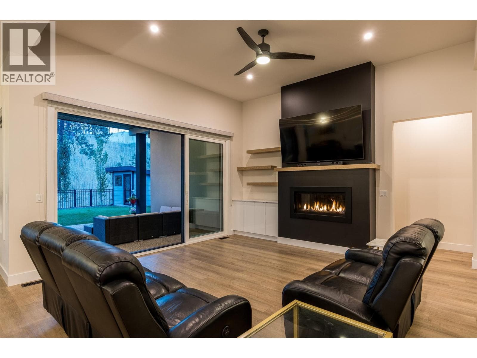 10245 Beacon Hill Drive, photo 24