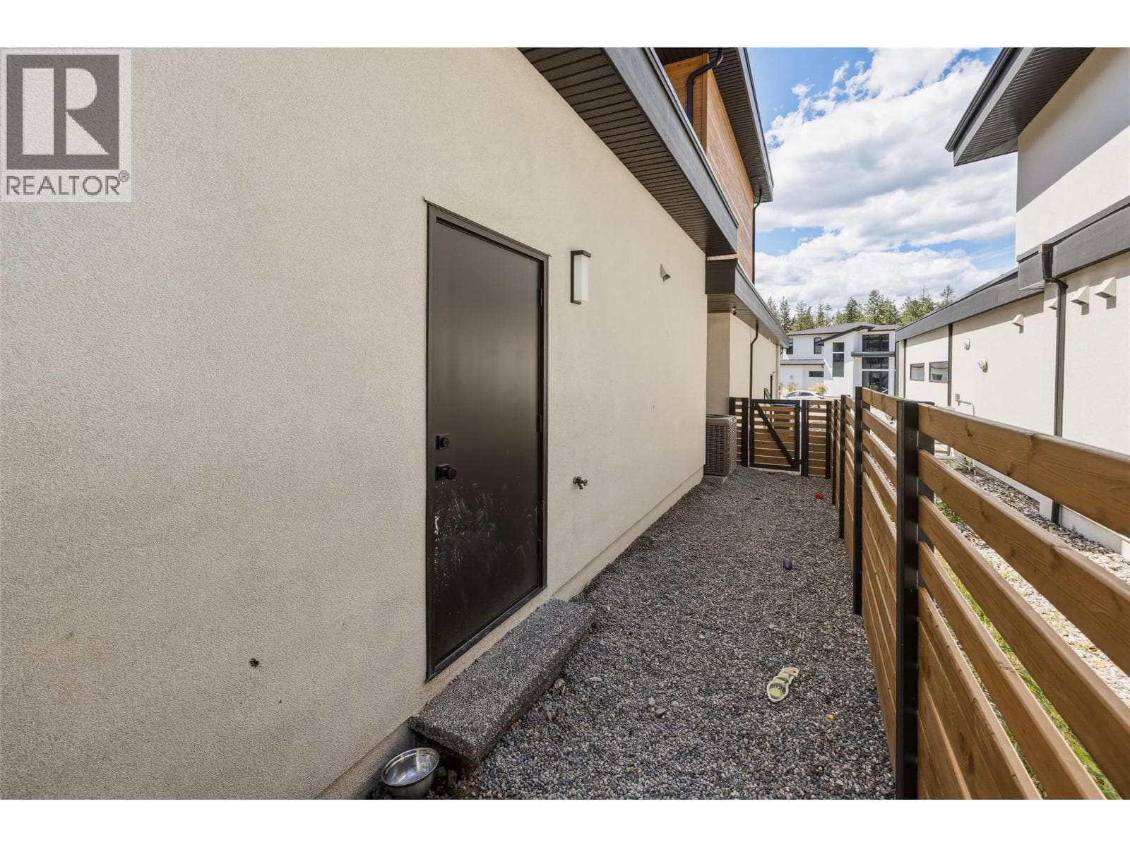 10245 Beacon Hill Drive, photo 74