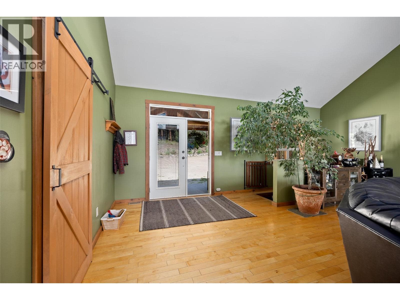17142 Commonage Road, photo 12