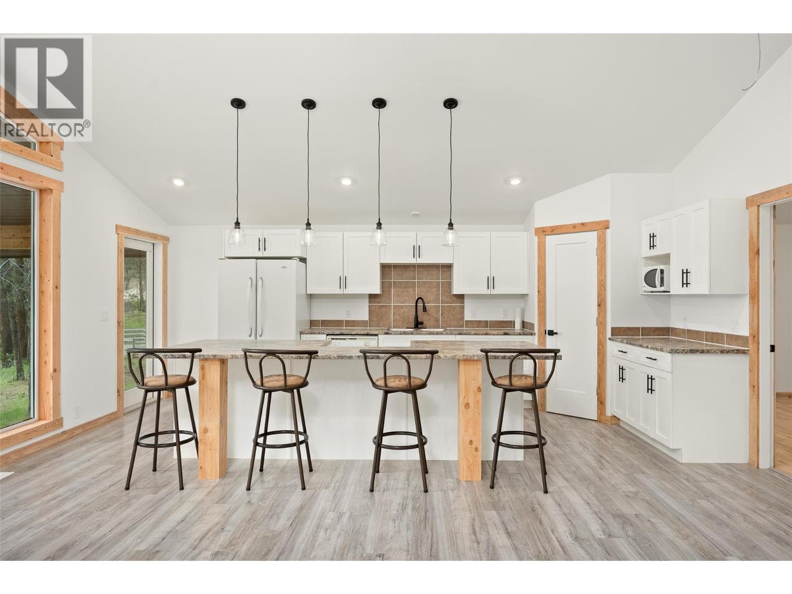 17142 Commonage Road, photo 46