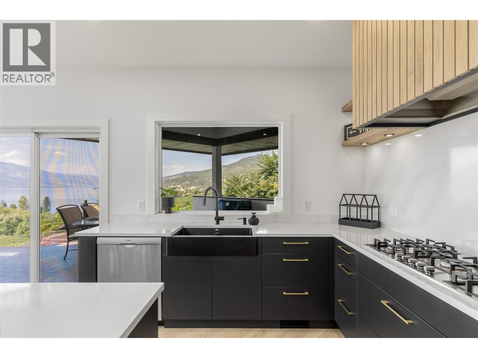 1090 Camp Road, photo 20