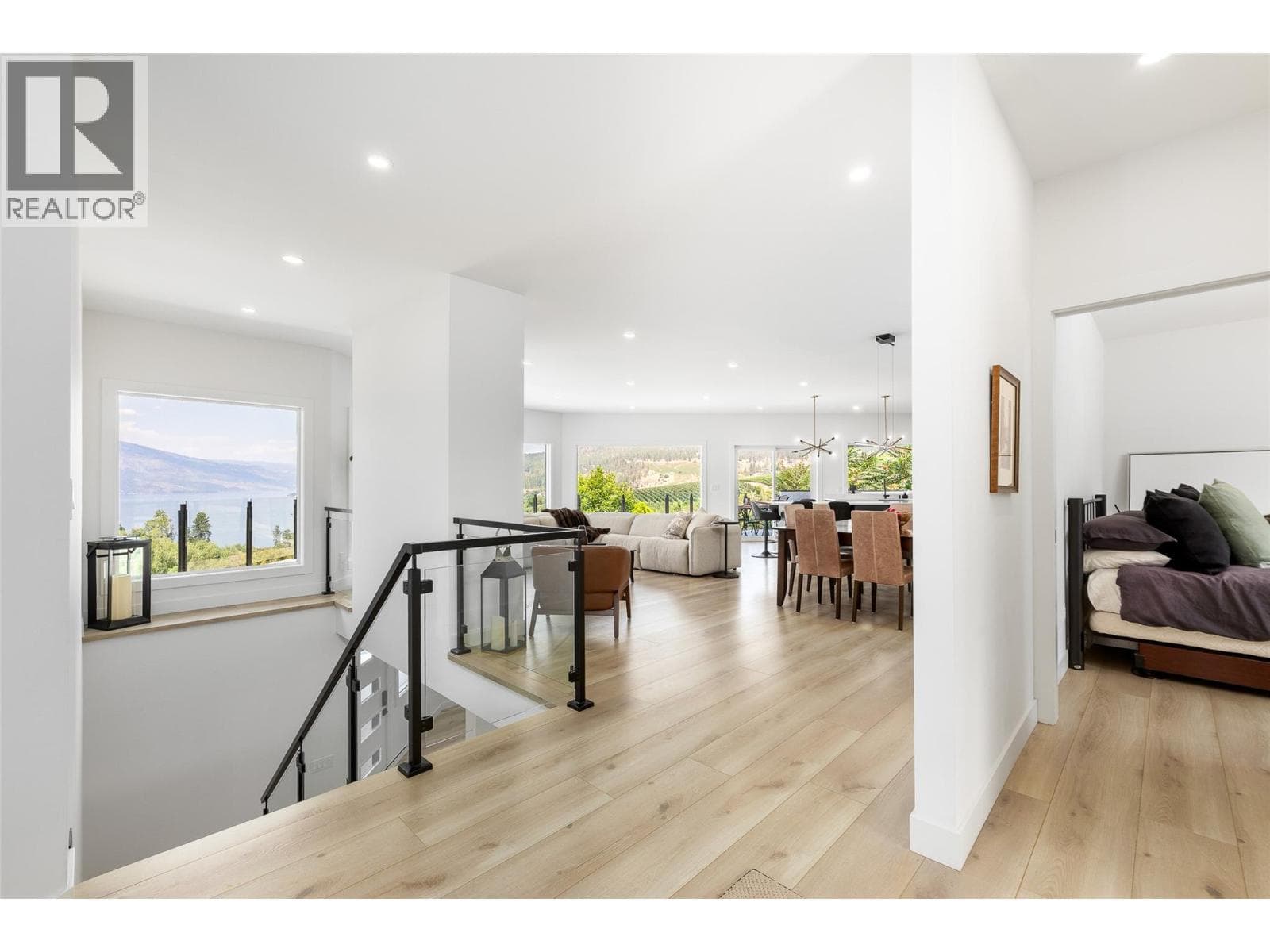 1090 Camp Road, photo 9