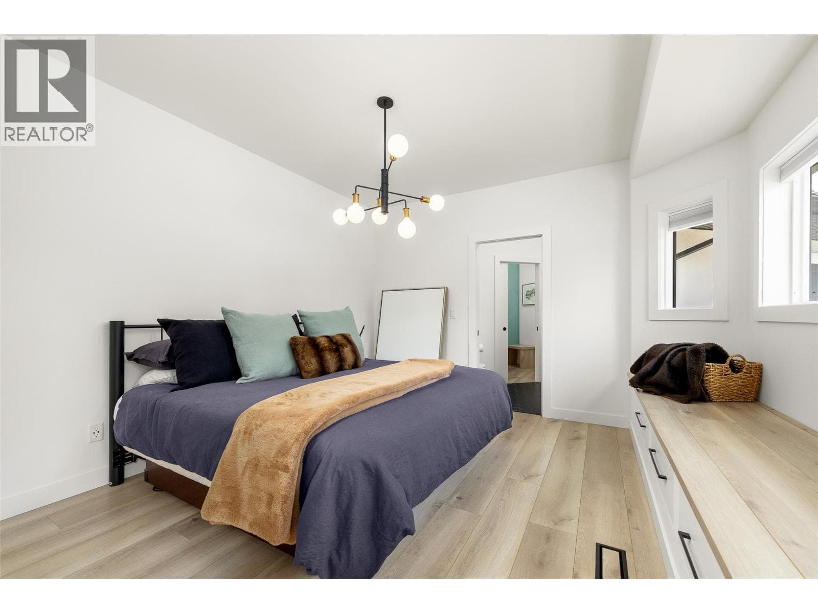 1090 Camp Road, photo 37