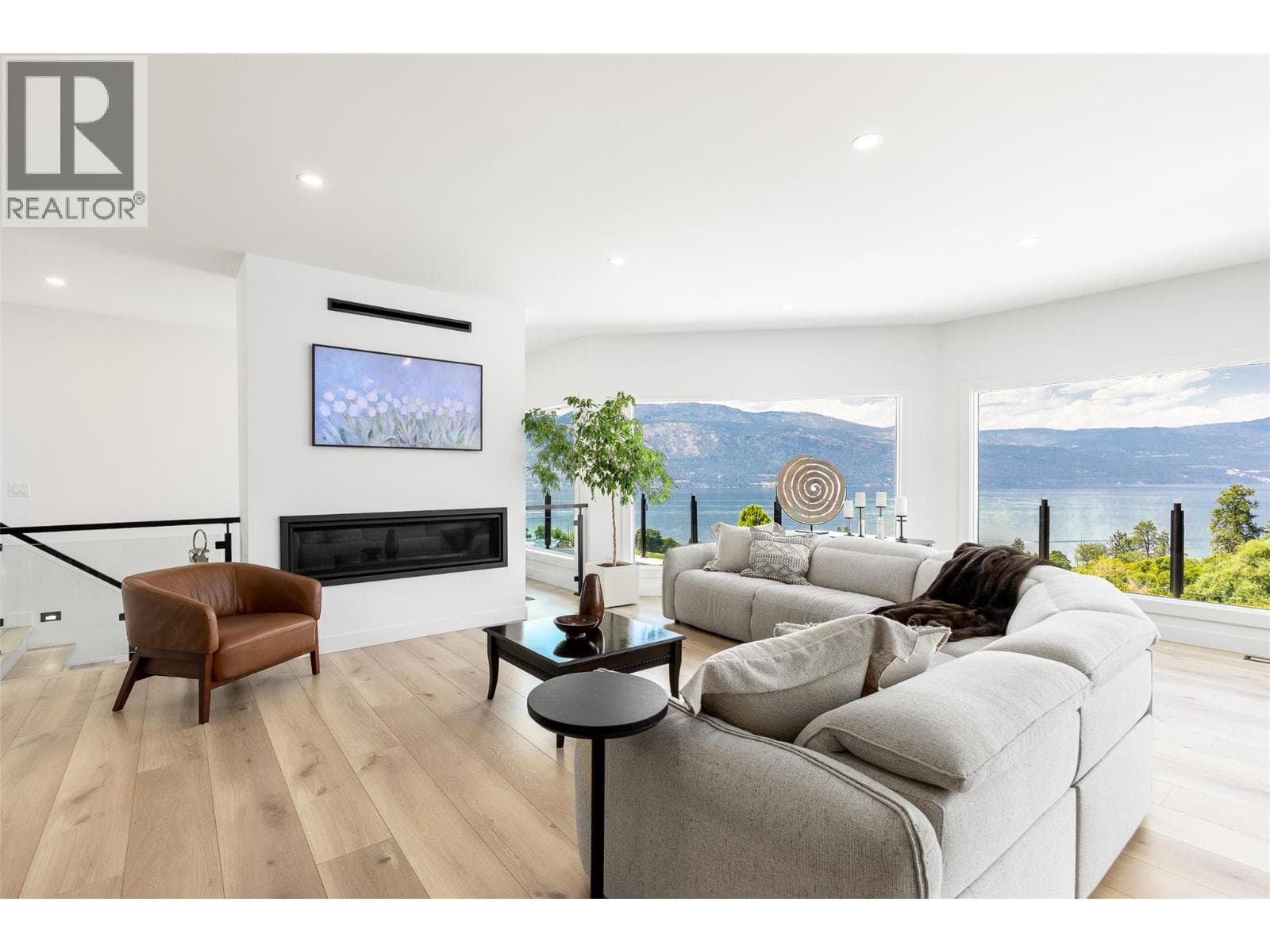 1090 Camp Road, photo 10