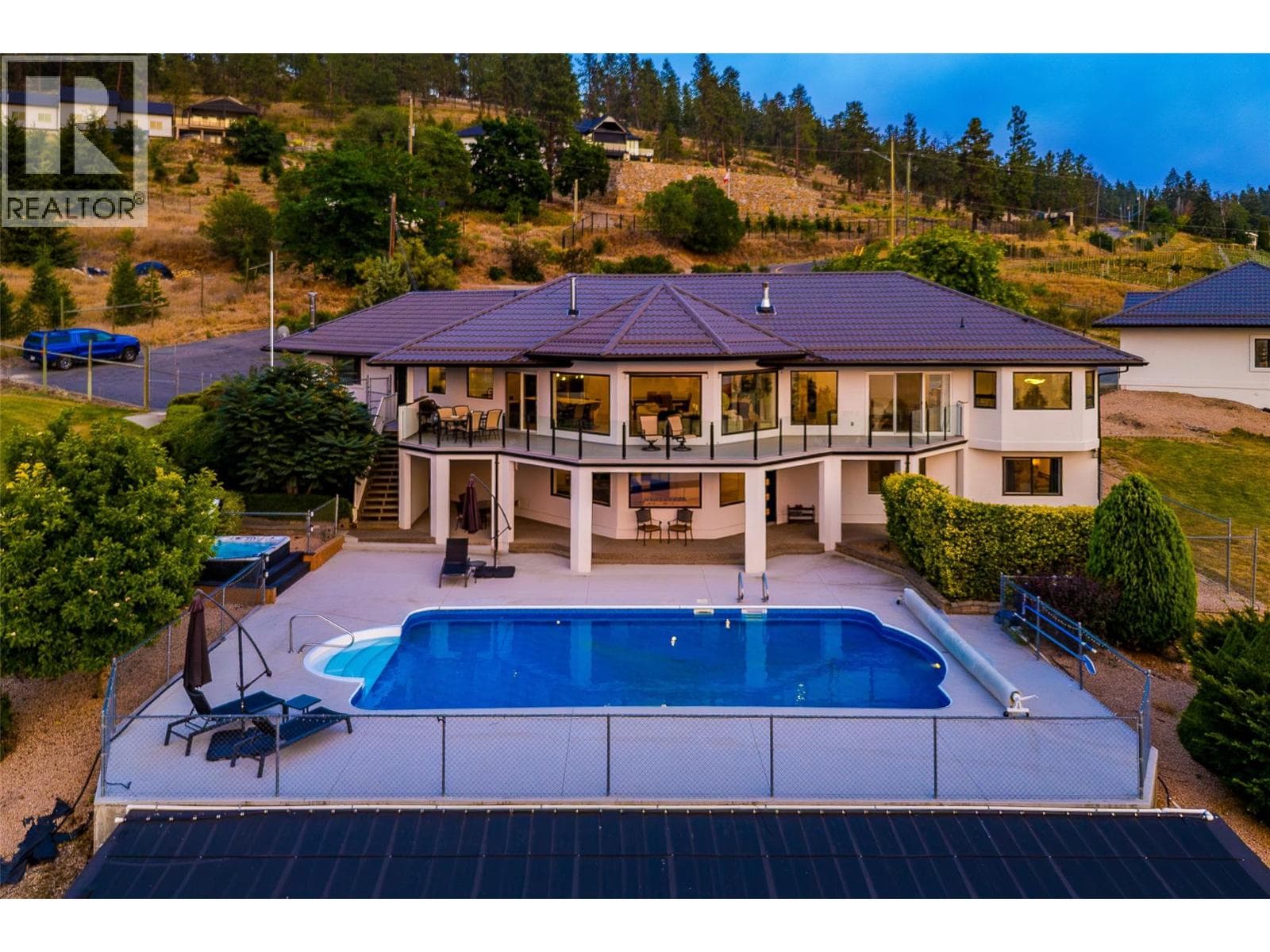 1090 Camp Road, photo 2