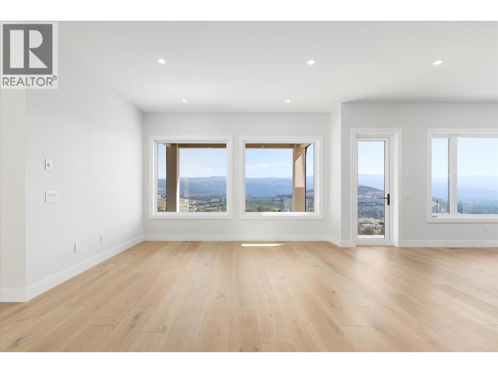 1082 Carnoustie Drive, photo 19