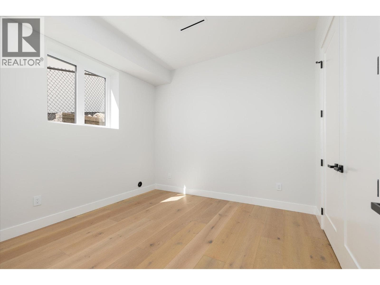 1082 Carnoustie Drive, photo 43