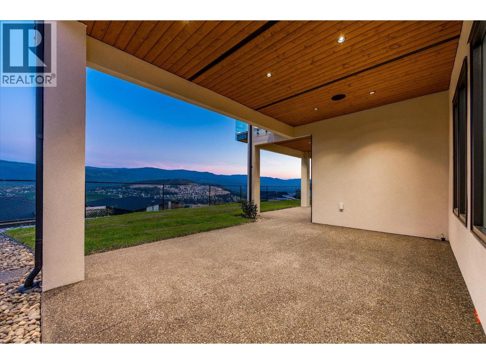 1082 Carnoustie Drive, photo 46