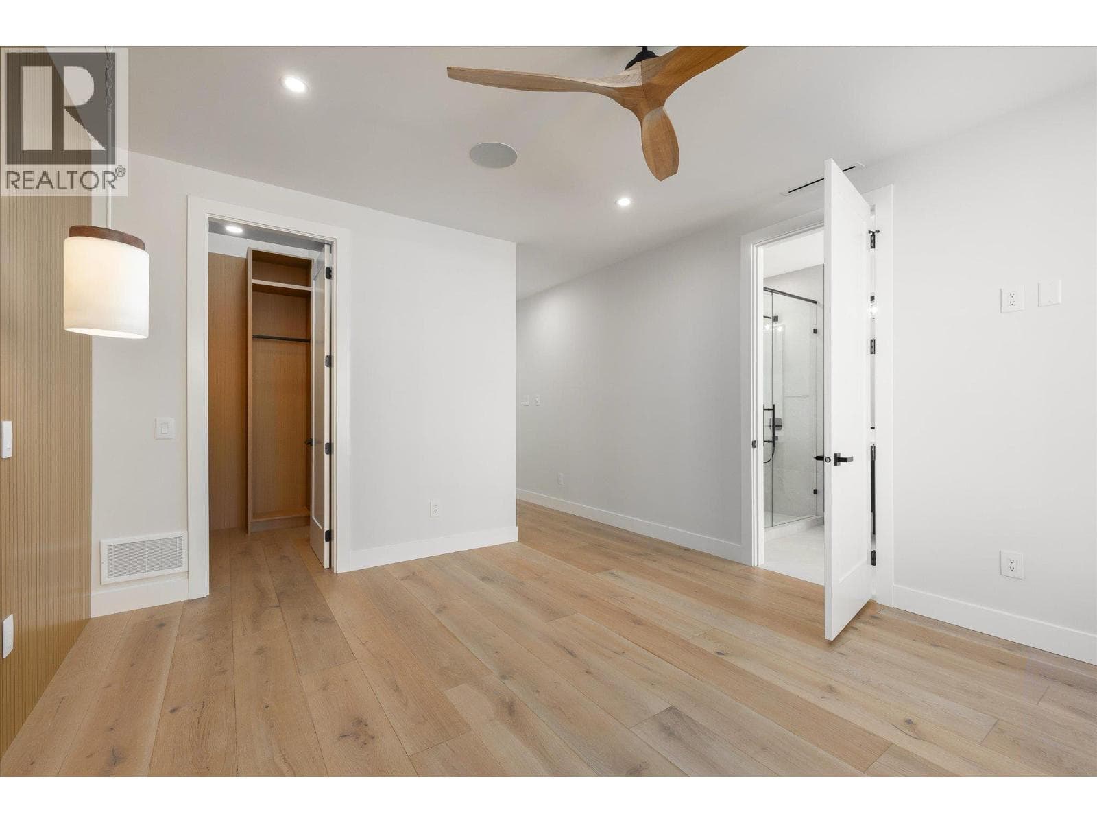 1082 Carnoustie Drive, photo 32
