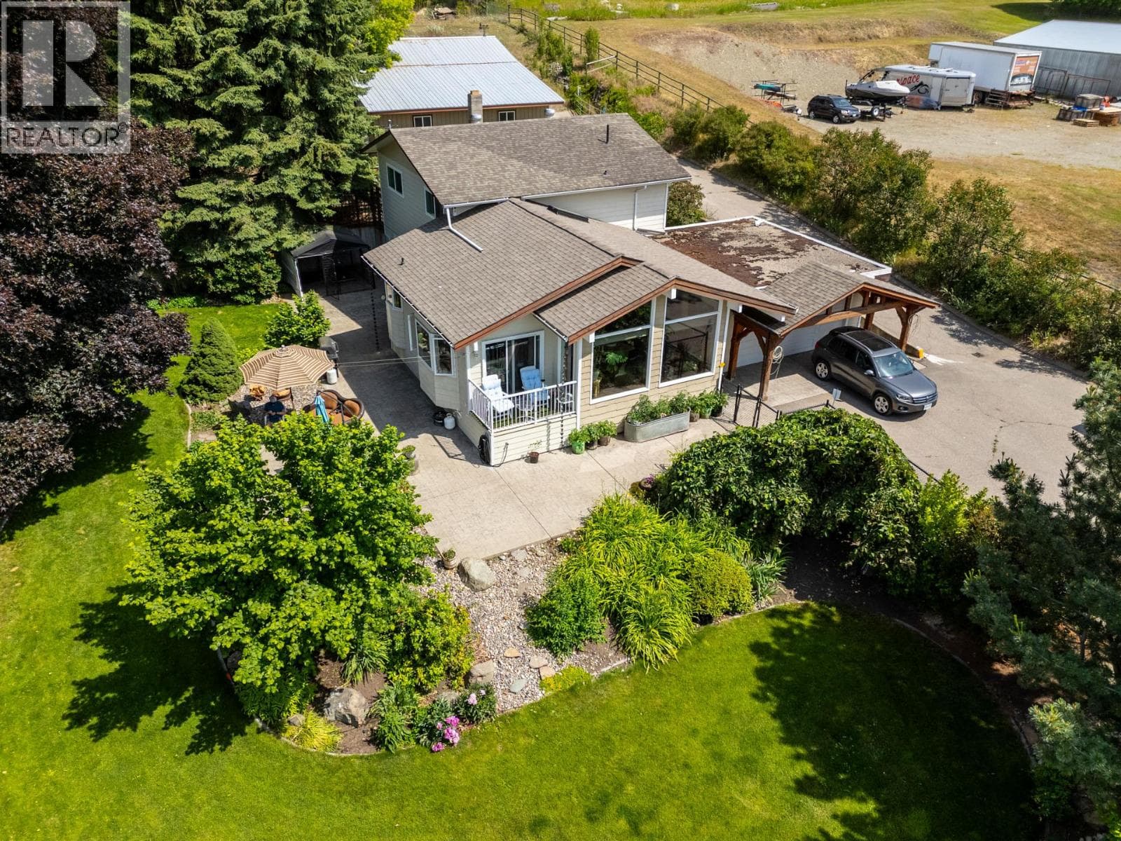 6651 Buchanan Road, photo 2