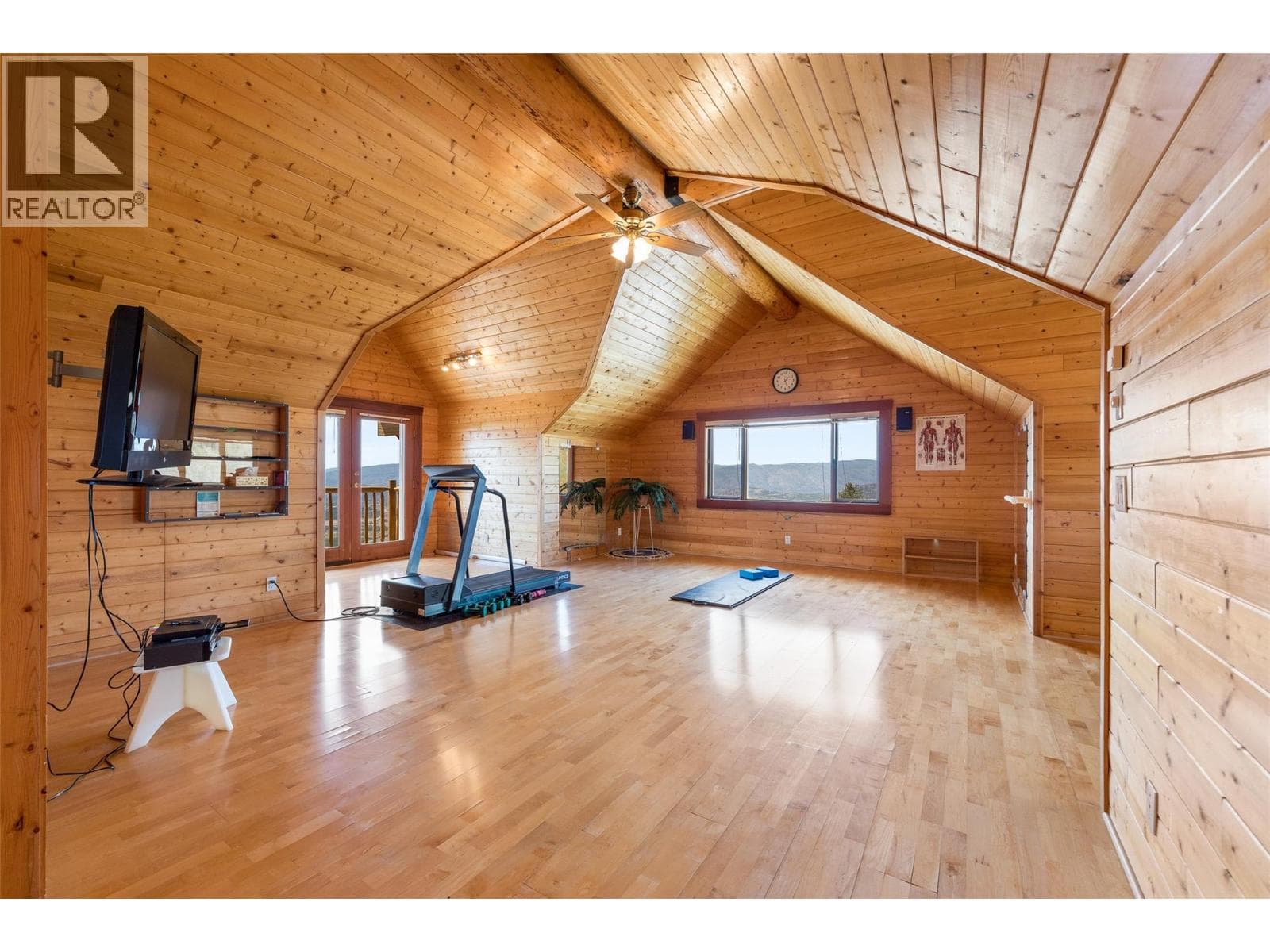 4520 Farmers Drive, photo 81