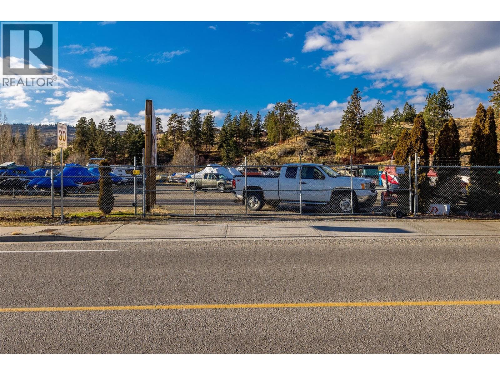 4058 & 4066 Gellatly Road, photo 29