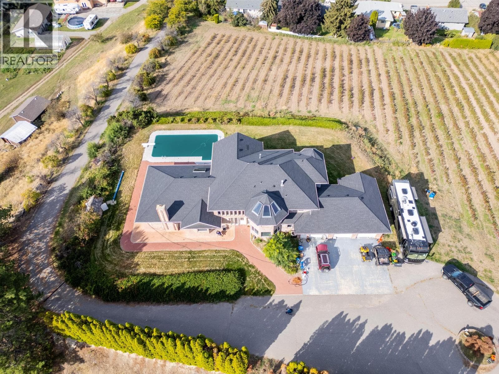1135 Graf Road, photo 3