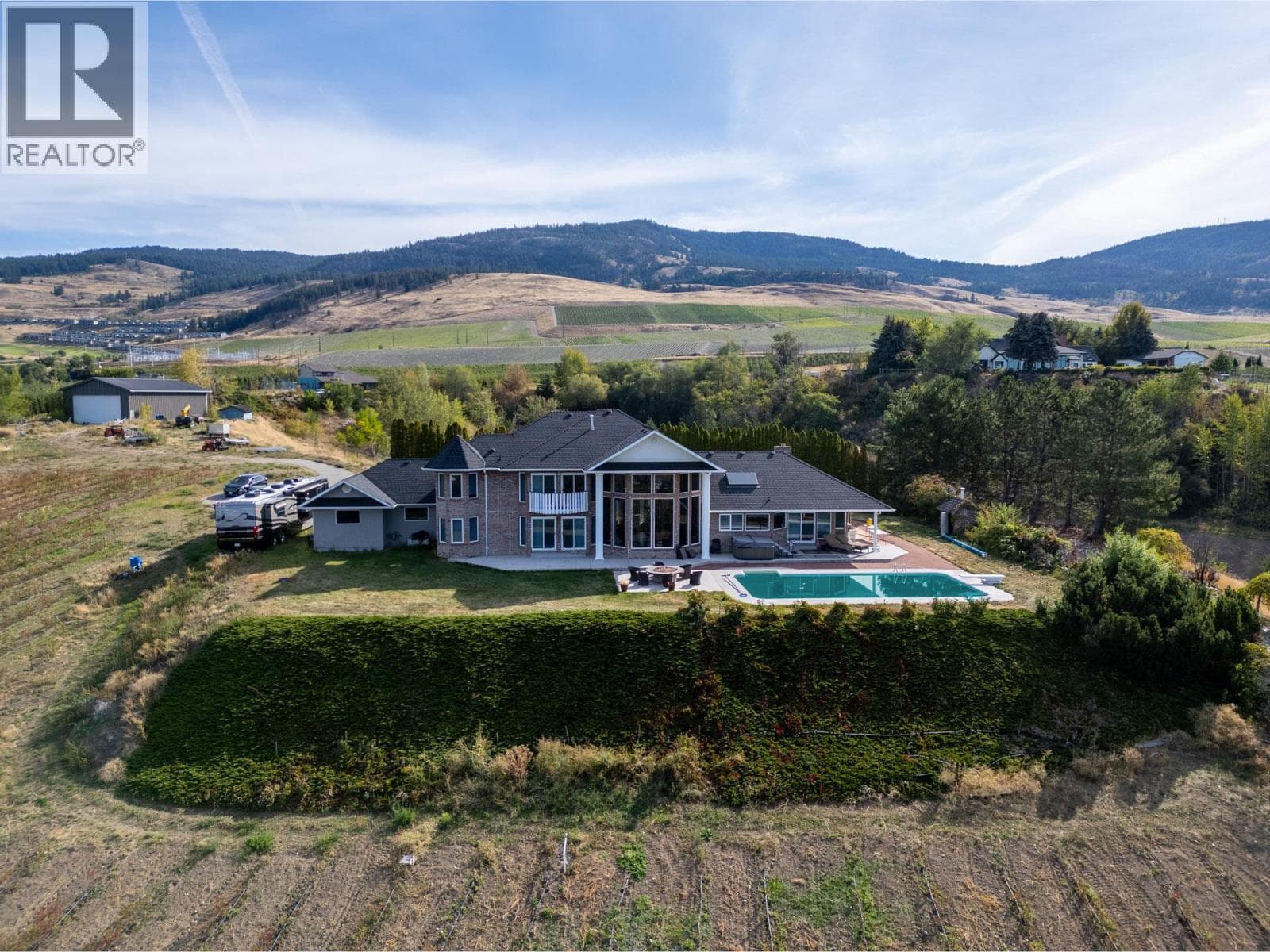 1135 Graf Road, photo 2