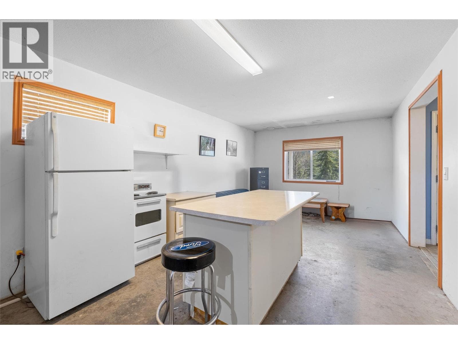7114 Goshawk Road, photo 17
