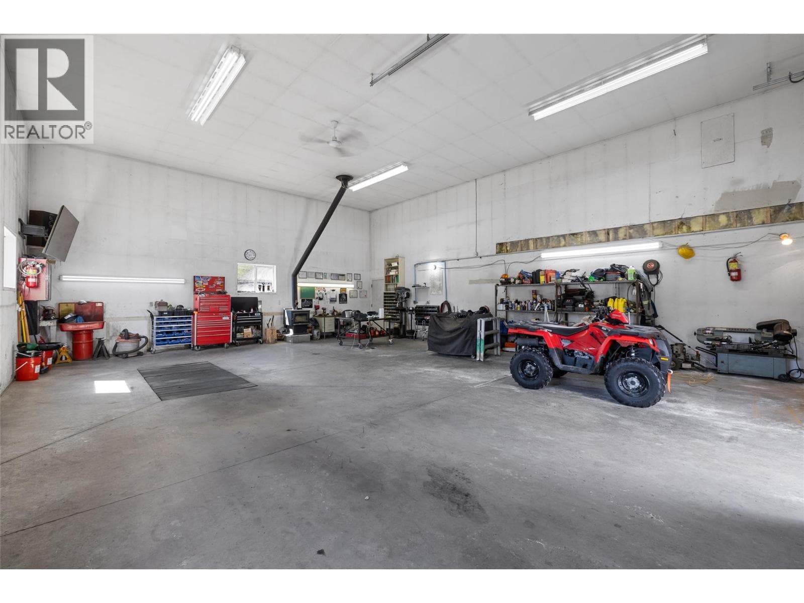 7114 Goshawk Road, photo 25