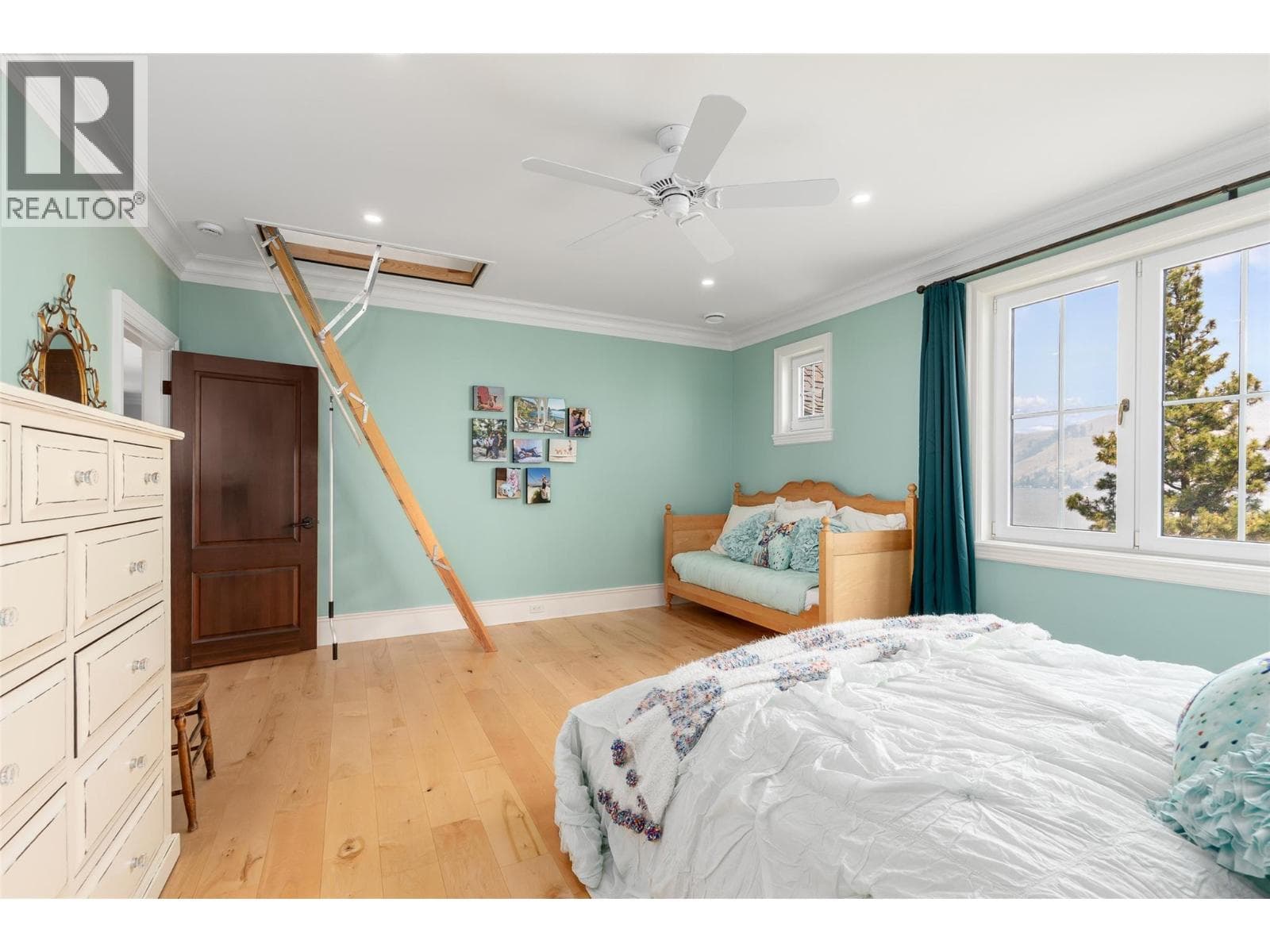 6688 Monck Park Road, photo 47
